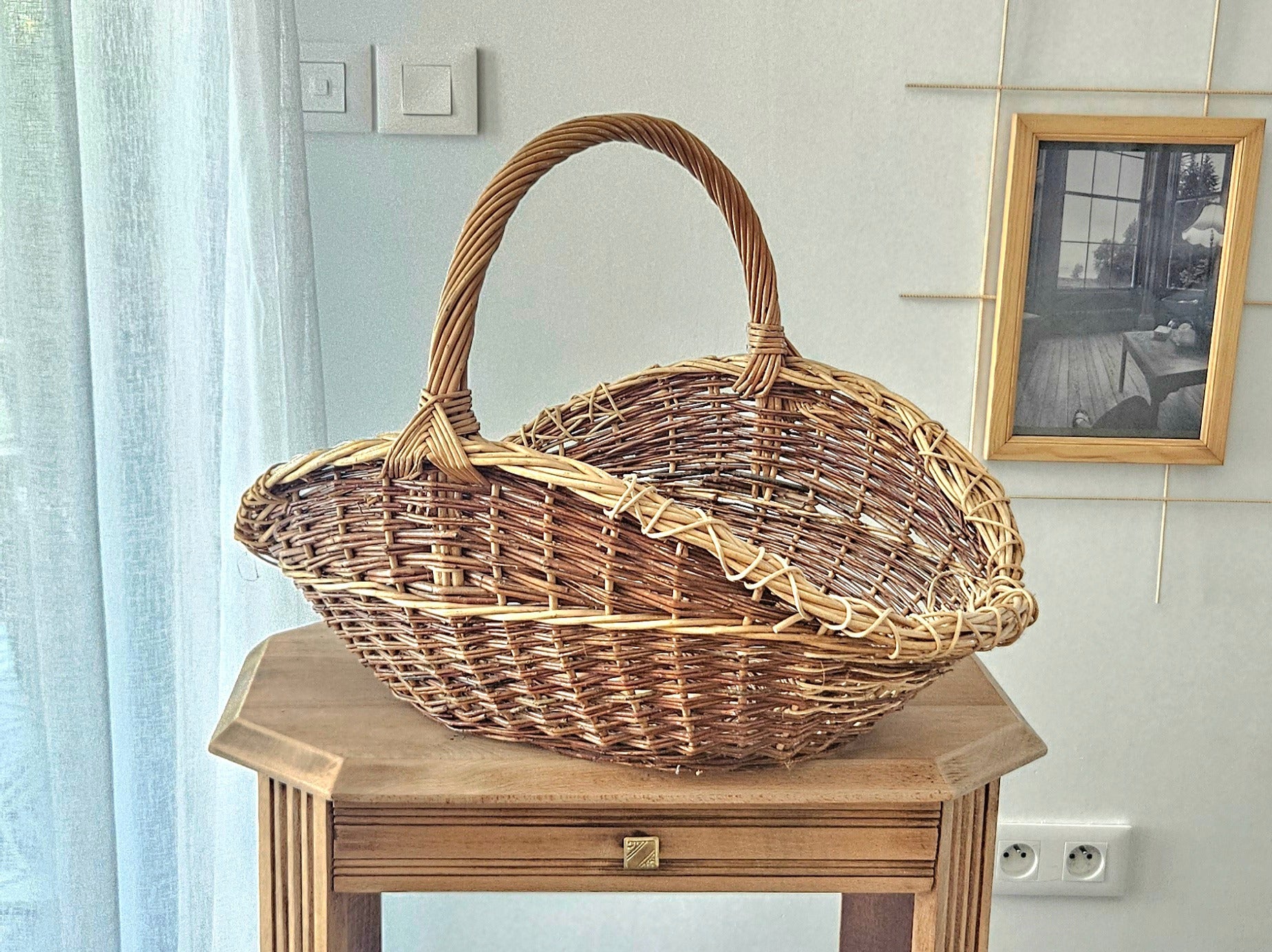 Grand panier vintage en osier tressé