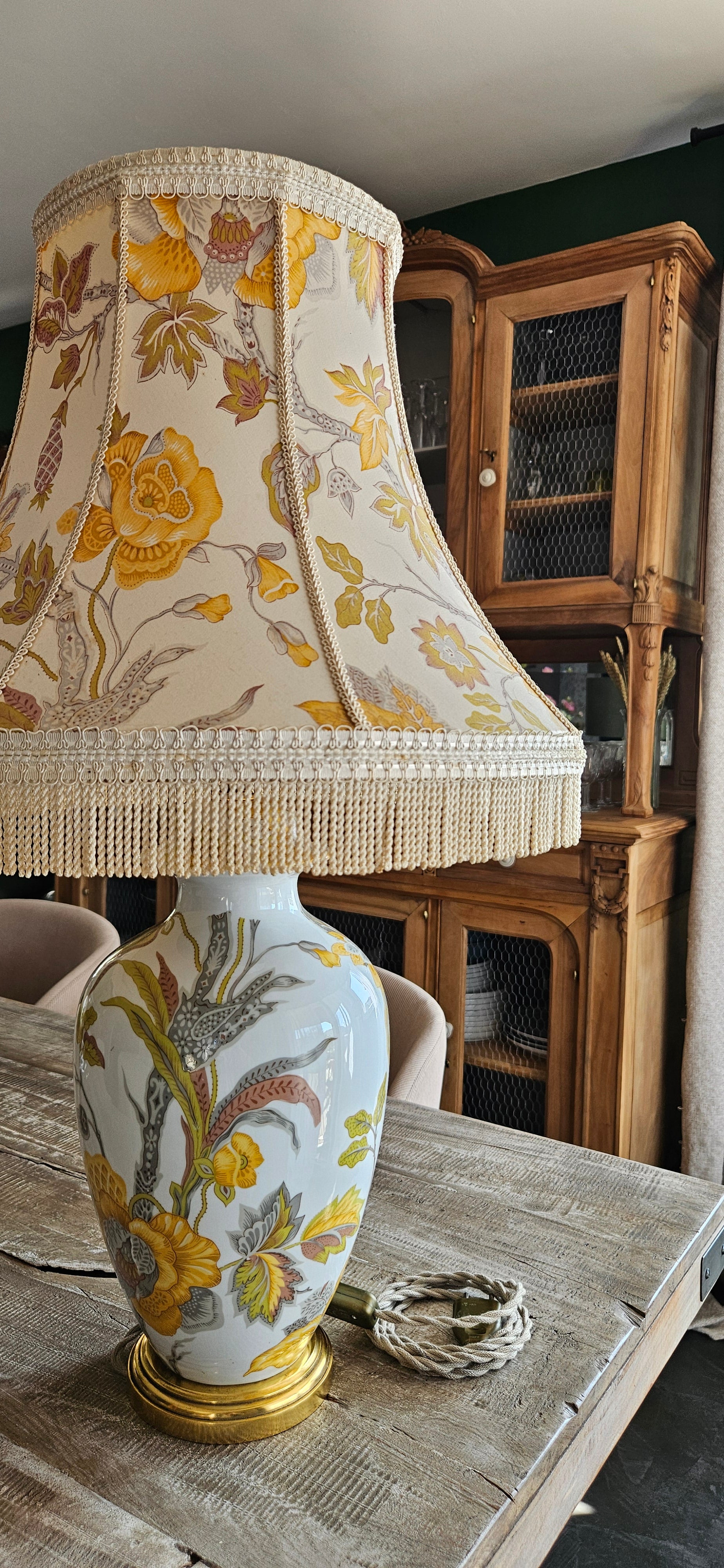 Lampe vintage avec abat-jour à franges -