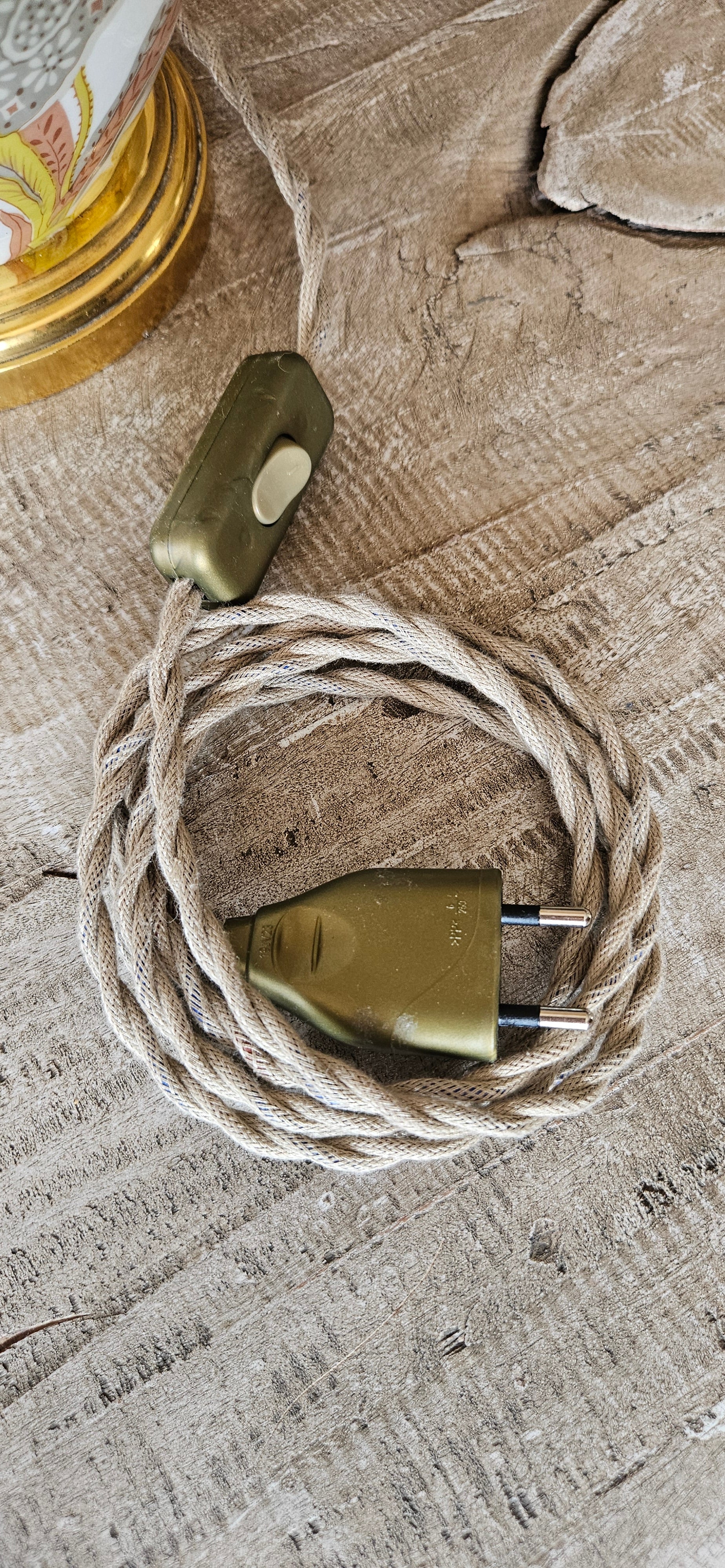 Lampe vintage avec abat-jour à franges -