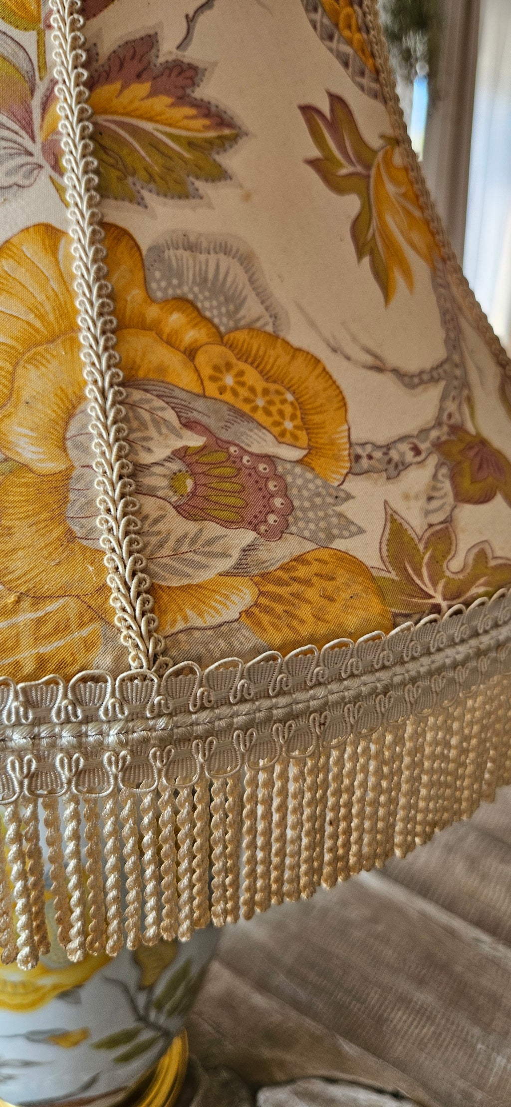Lampe vintage avec abat-jour à franges -
