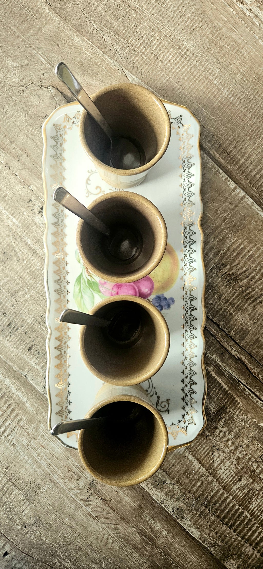 Lot de 4 tasses en grès émaillé