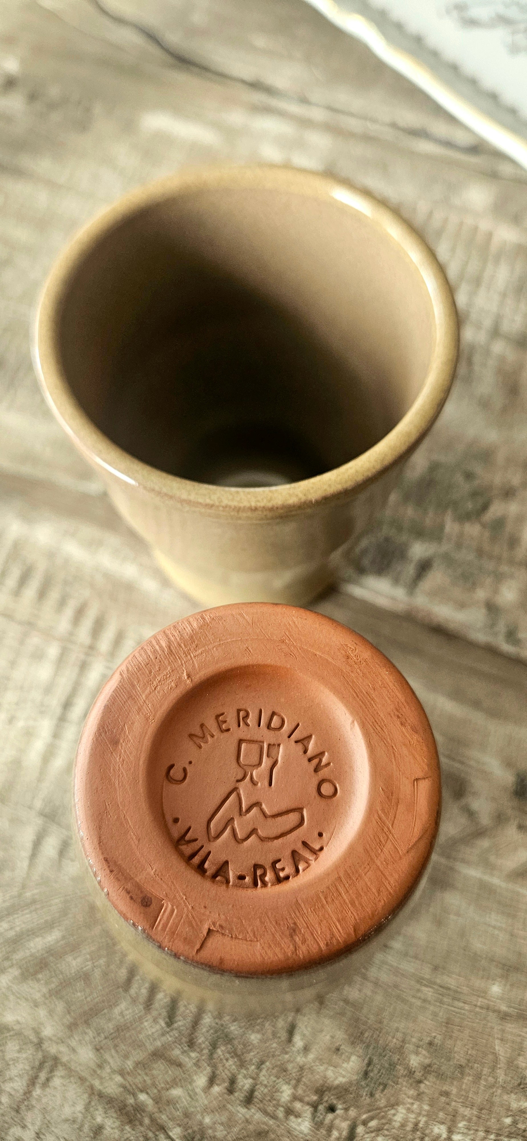 Lot de 4 tasses en grès émaillé