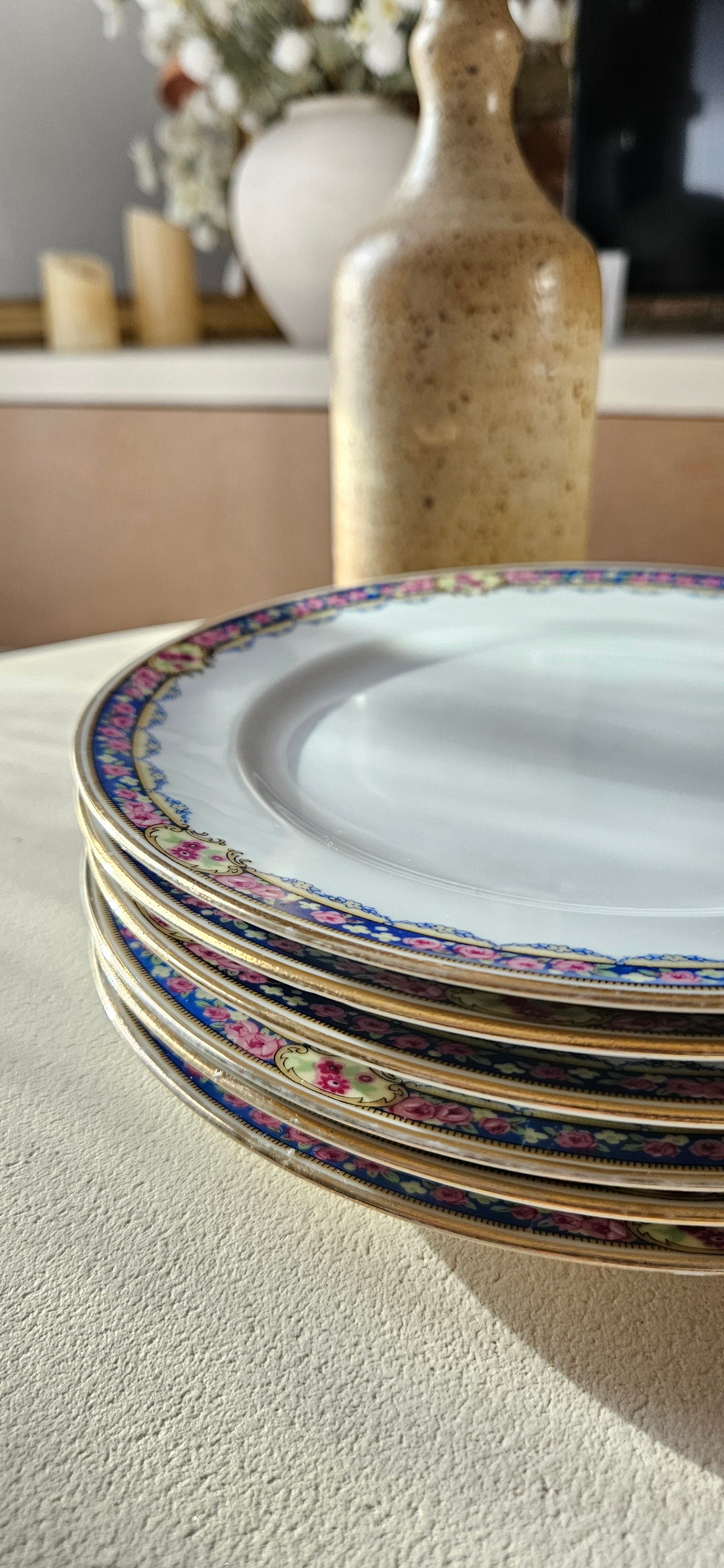 Lot 6 assiettes à dessert anciennes porcelaine Limoges Ahrenfeldt décor floral rose bleu doré