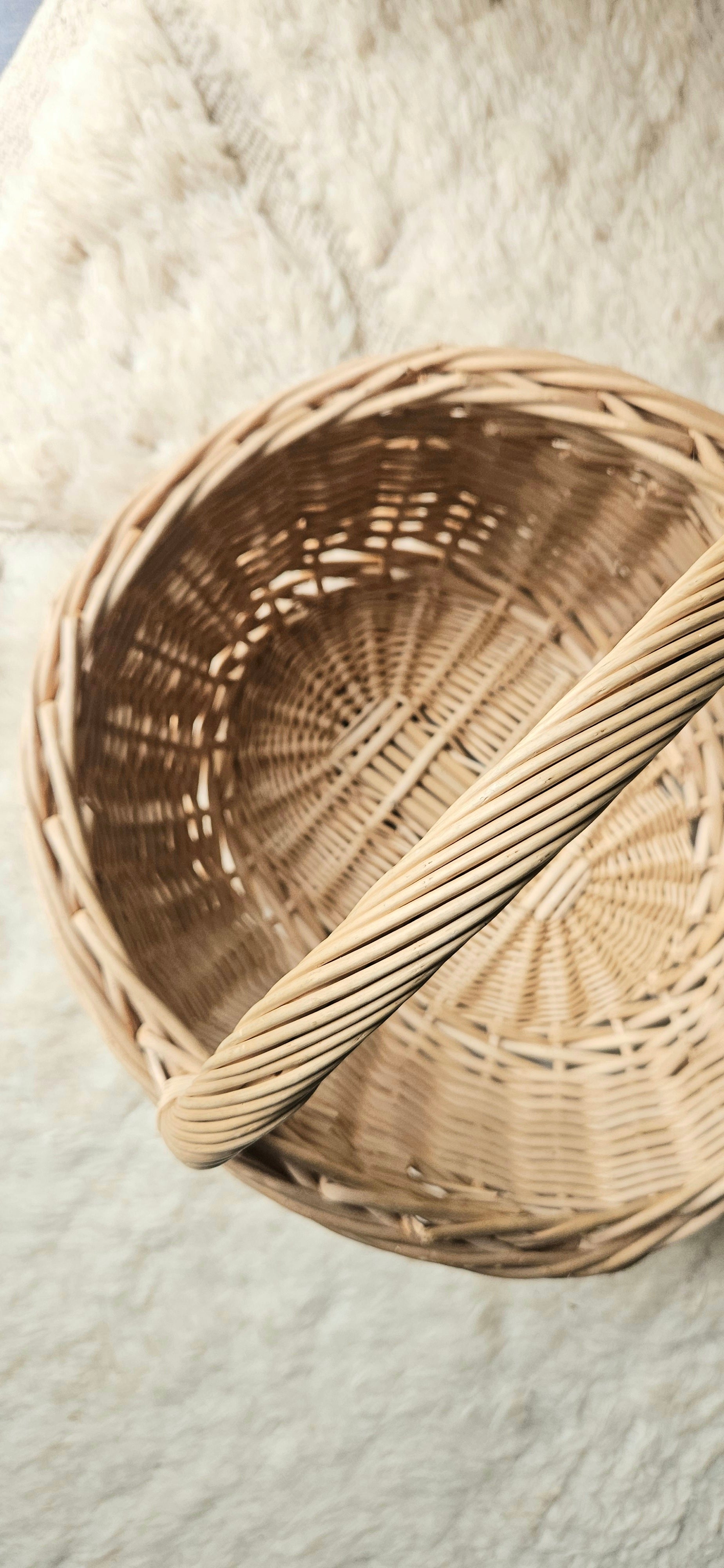 Panier ancien en osier – anse haute – ROSALIE