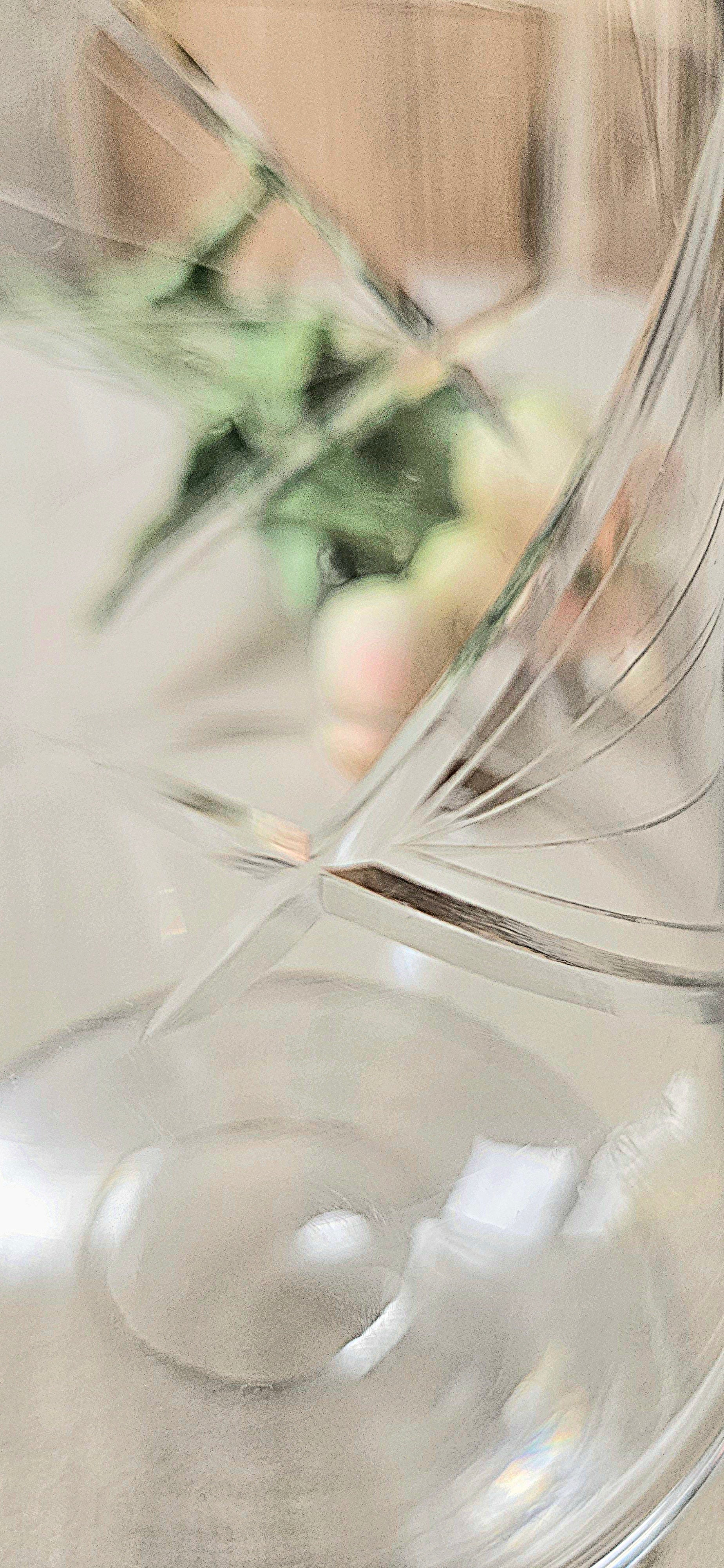 Carafe ou Vase vintage en verre gravé étoile