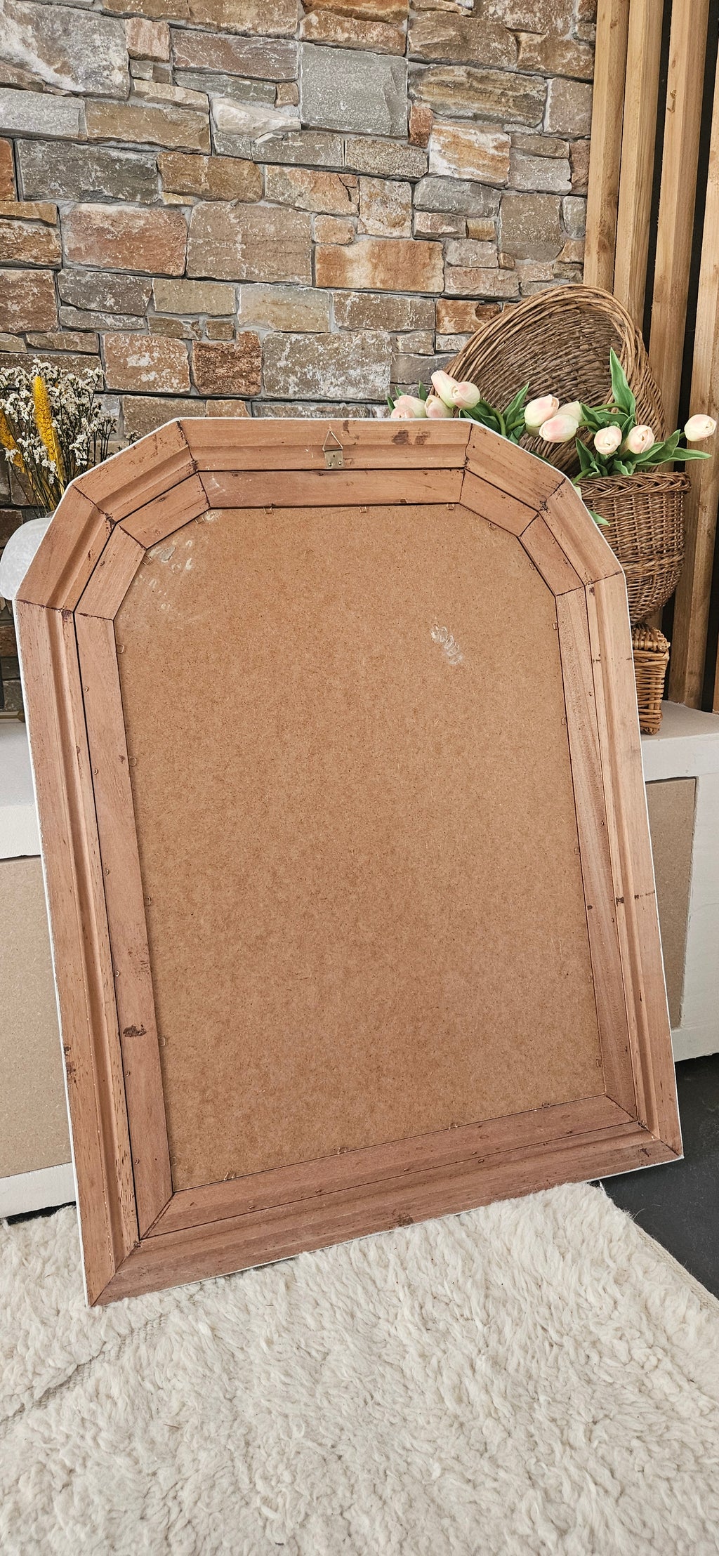 Ancien miroir arche biseauté patiné blanc – 88 x 69 cm