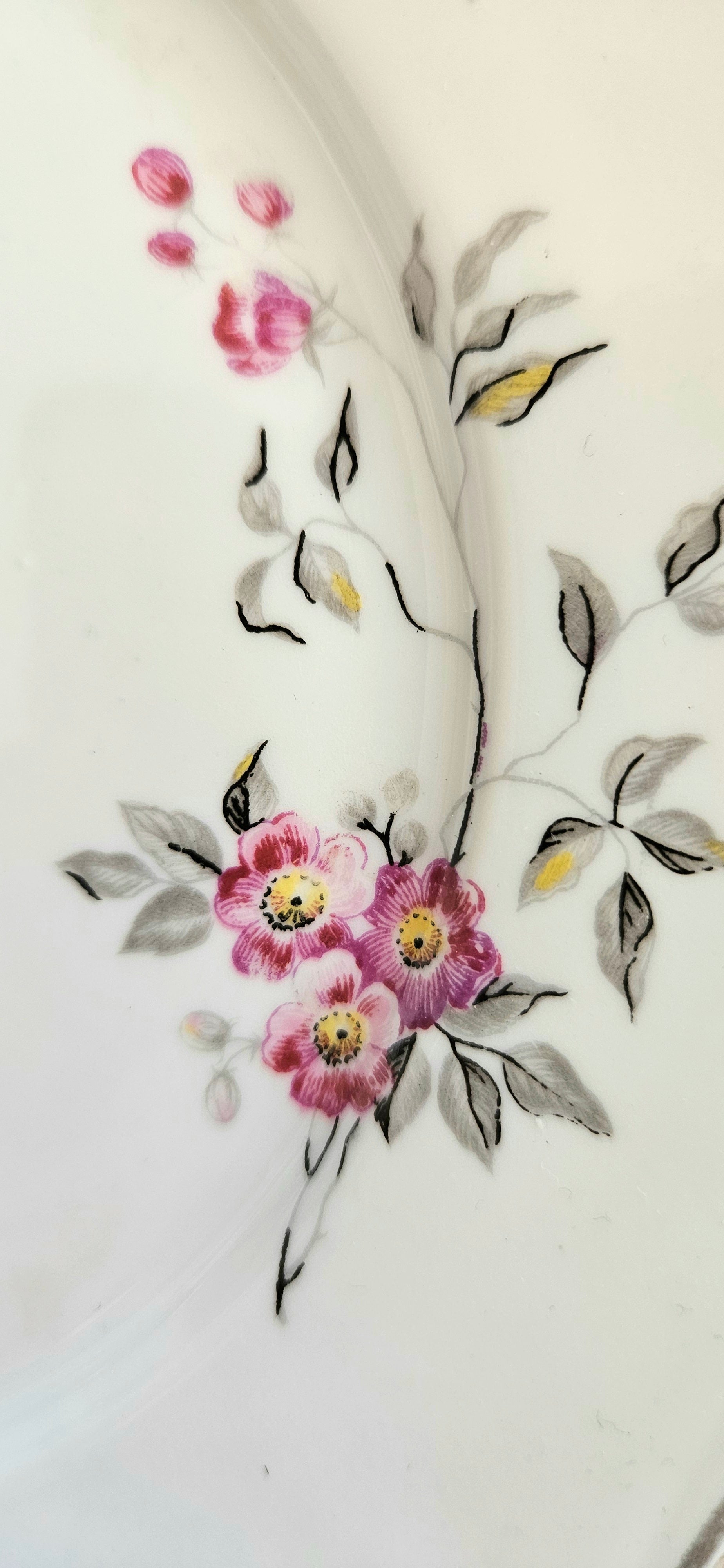 Assiette à dessert en porcelaine française fleurs roses – vendue à l’unité