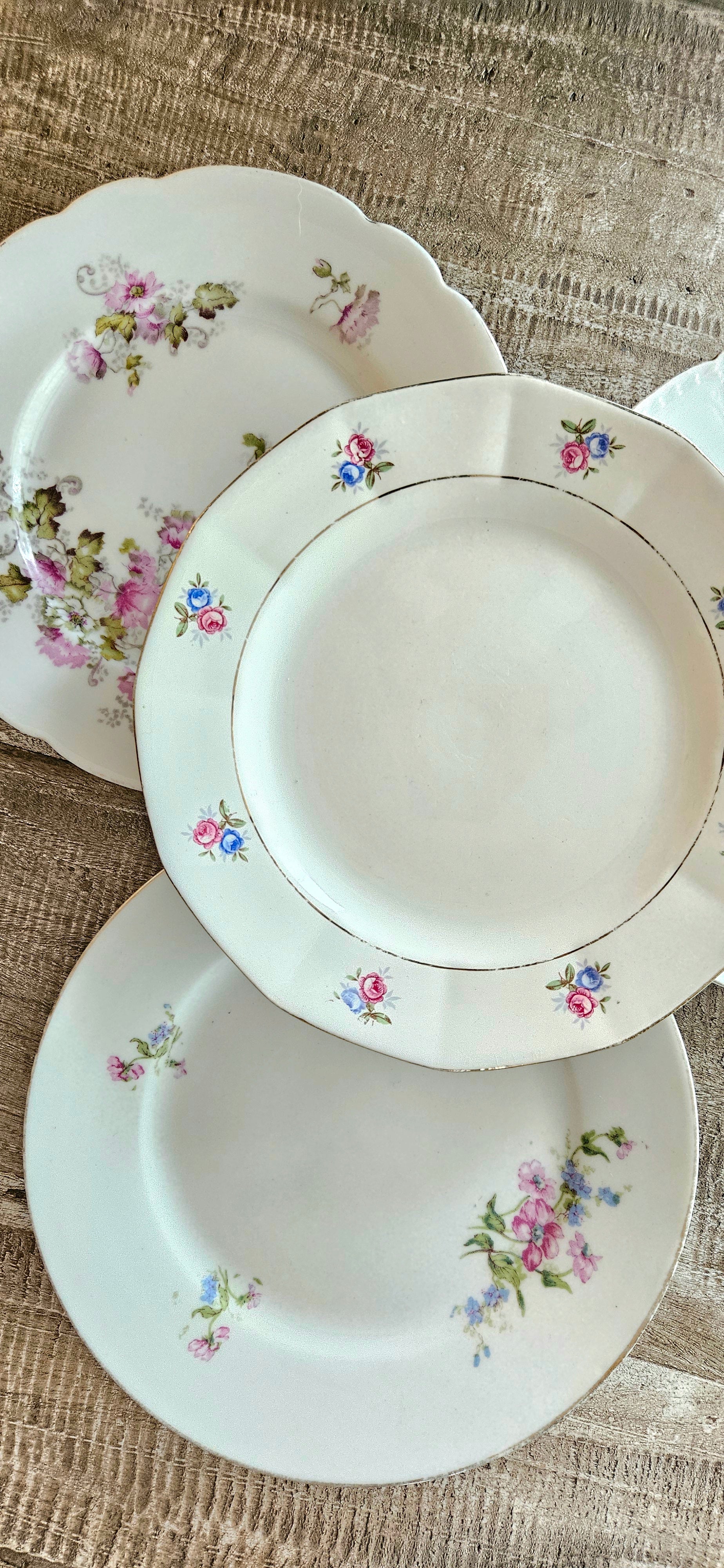 Lot de 6 assiettes à dessert vintage dépareillées