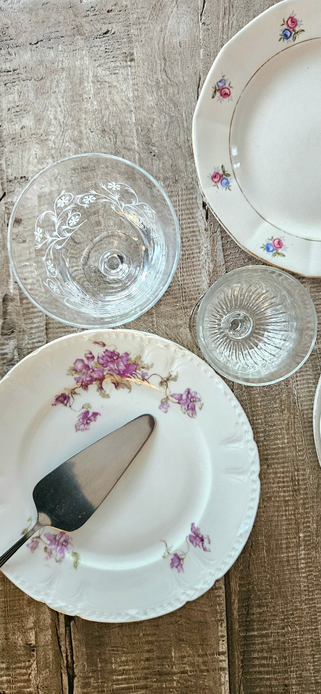 Lot de 6 assiettes à dessert vintage dépareillées