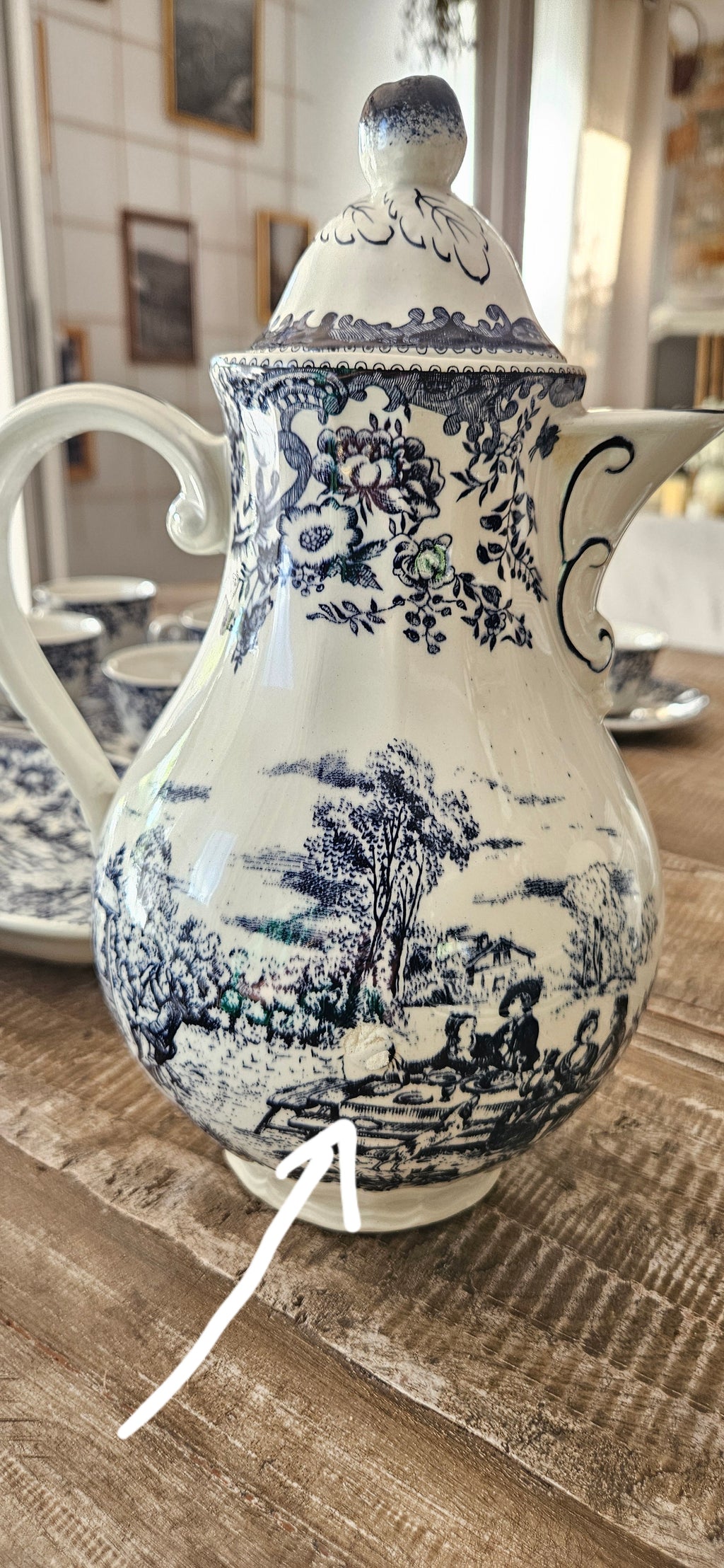 Service ancien café en faïence fine imprimée bleu et blanc – cafetière, pot à lait et sucrier – esprit campagne française
