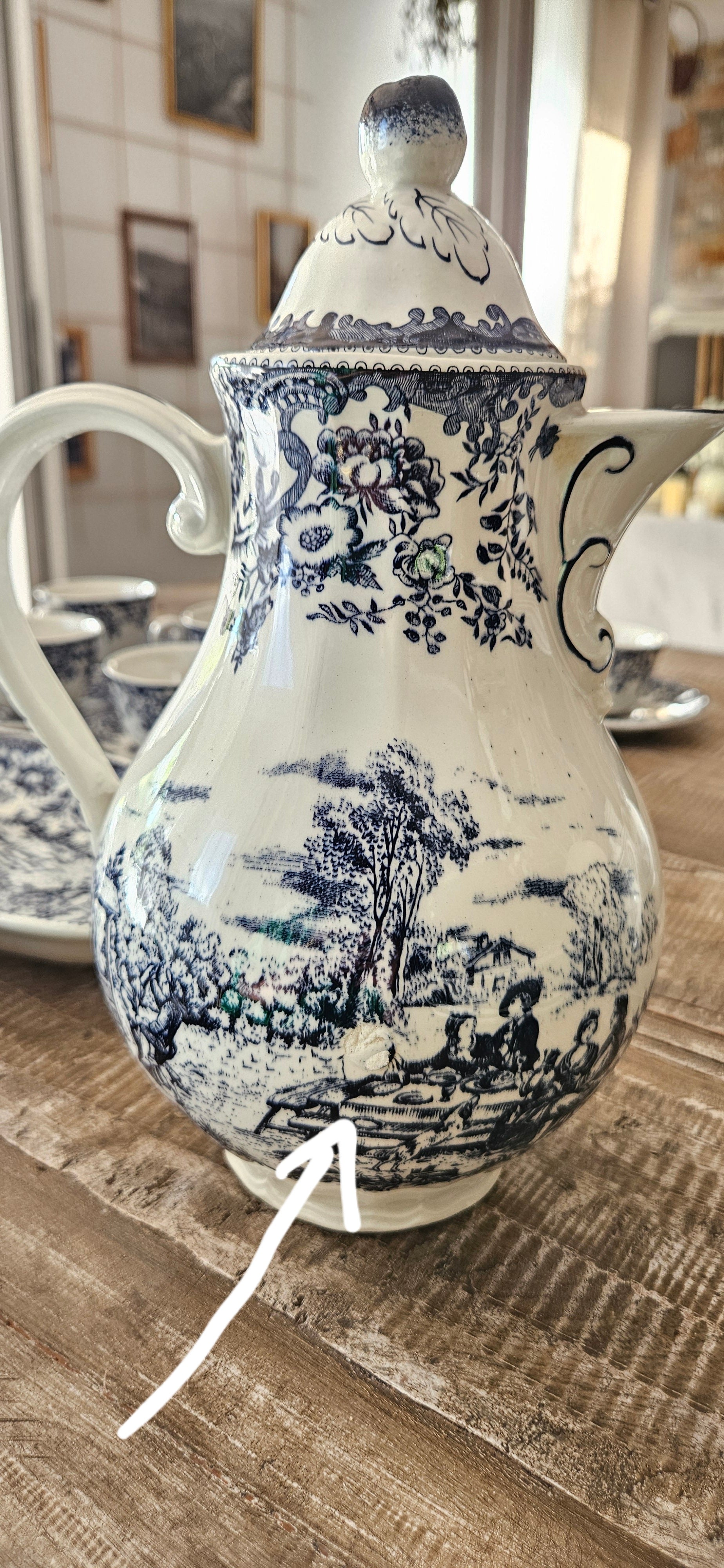Service ancien café en faïence fine imprimée bleu et blanc – cafetière, pot à lait et sucrier – esprit campagne française
