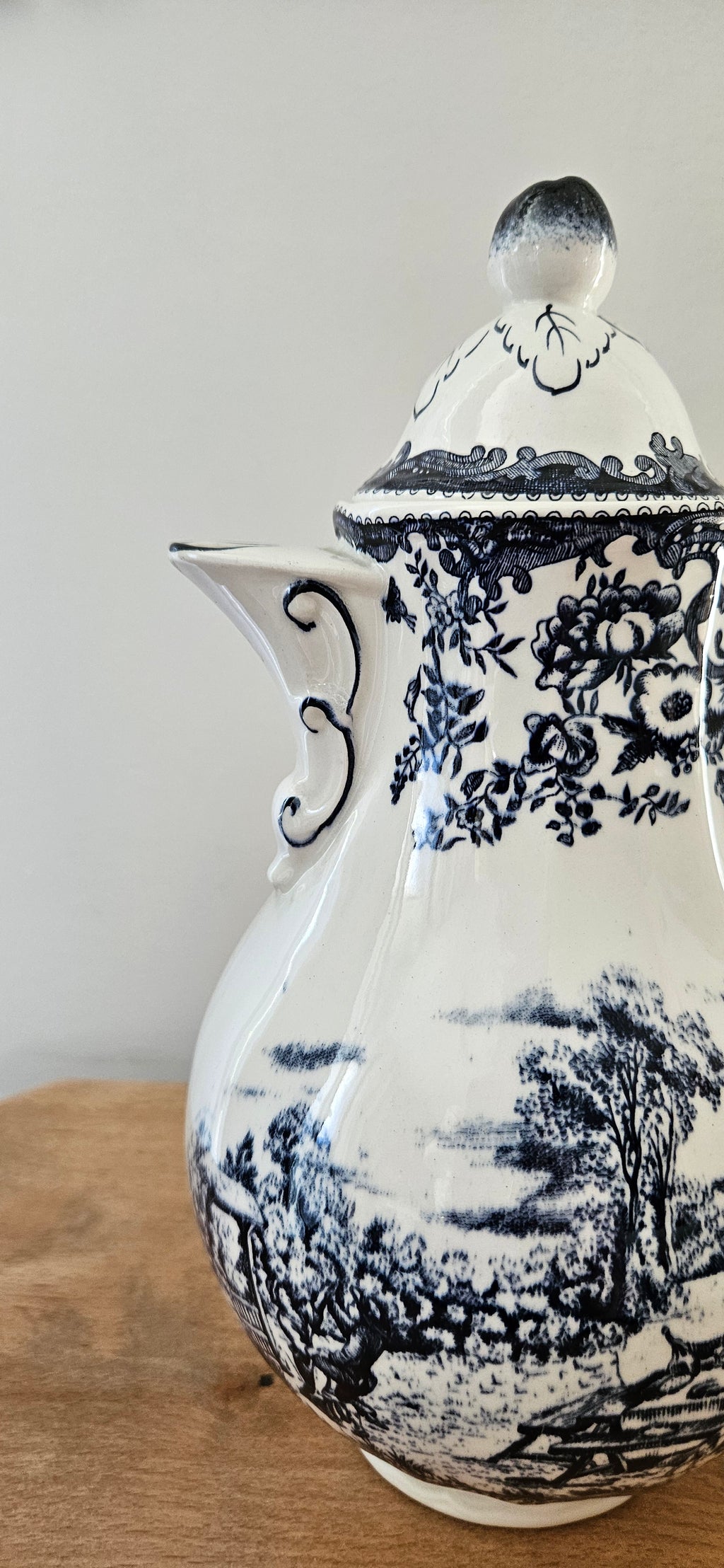 Service ancien café en faïence fine imprimée bleu et blanc – cafetière, pot à lait et sucrier – esprit campagne française