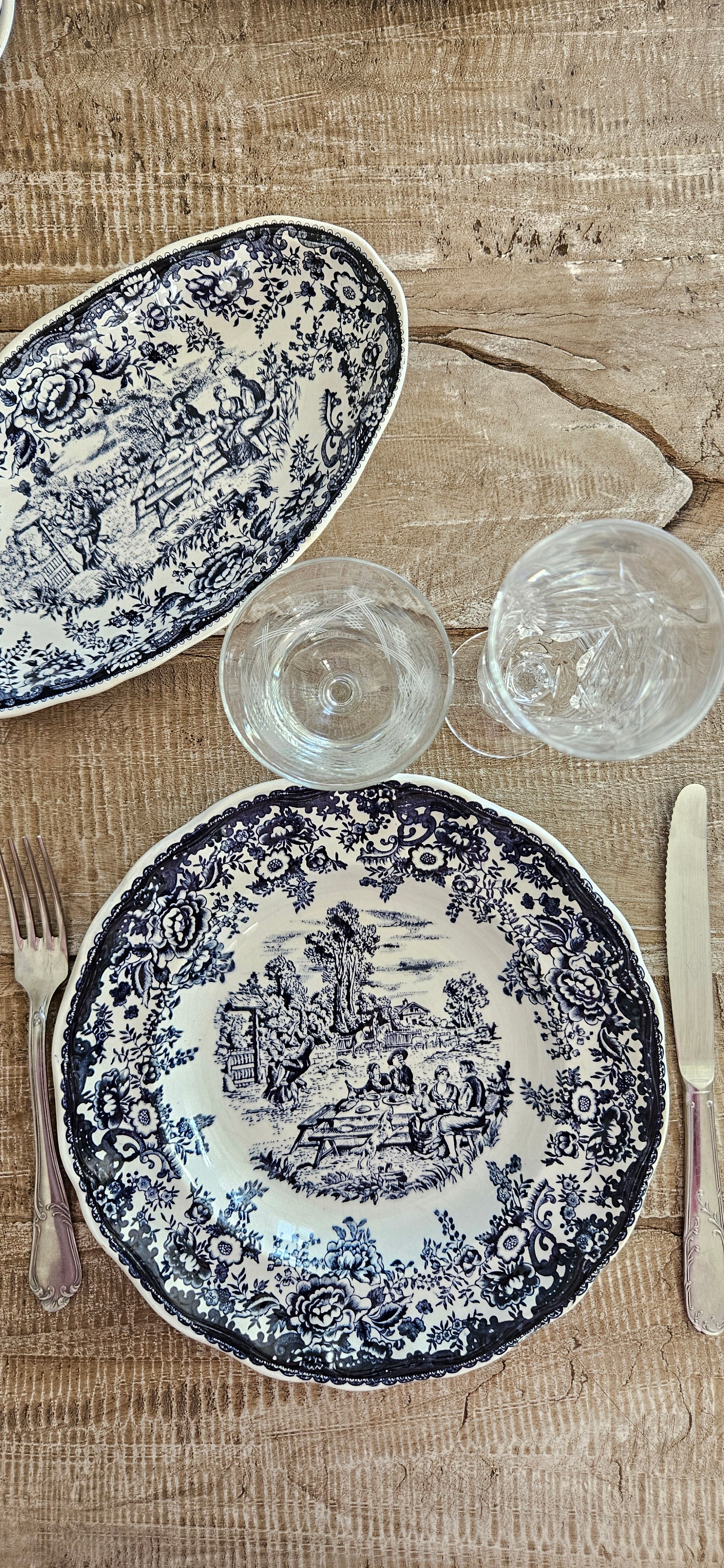 Lot de 10 assiettes creuses anciennes en faïence fine probablement Lunéville – décor bleu et blanc