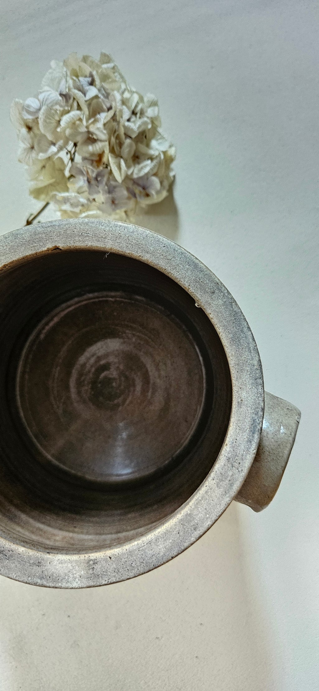 Ancien pot à graisse en grès taupe grisé – Poterie française vintage