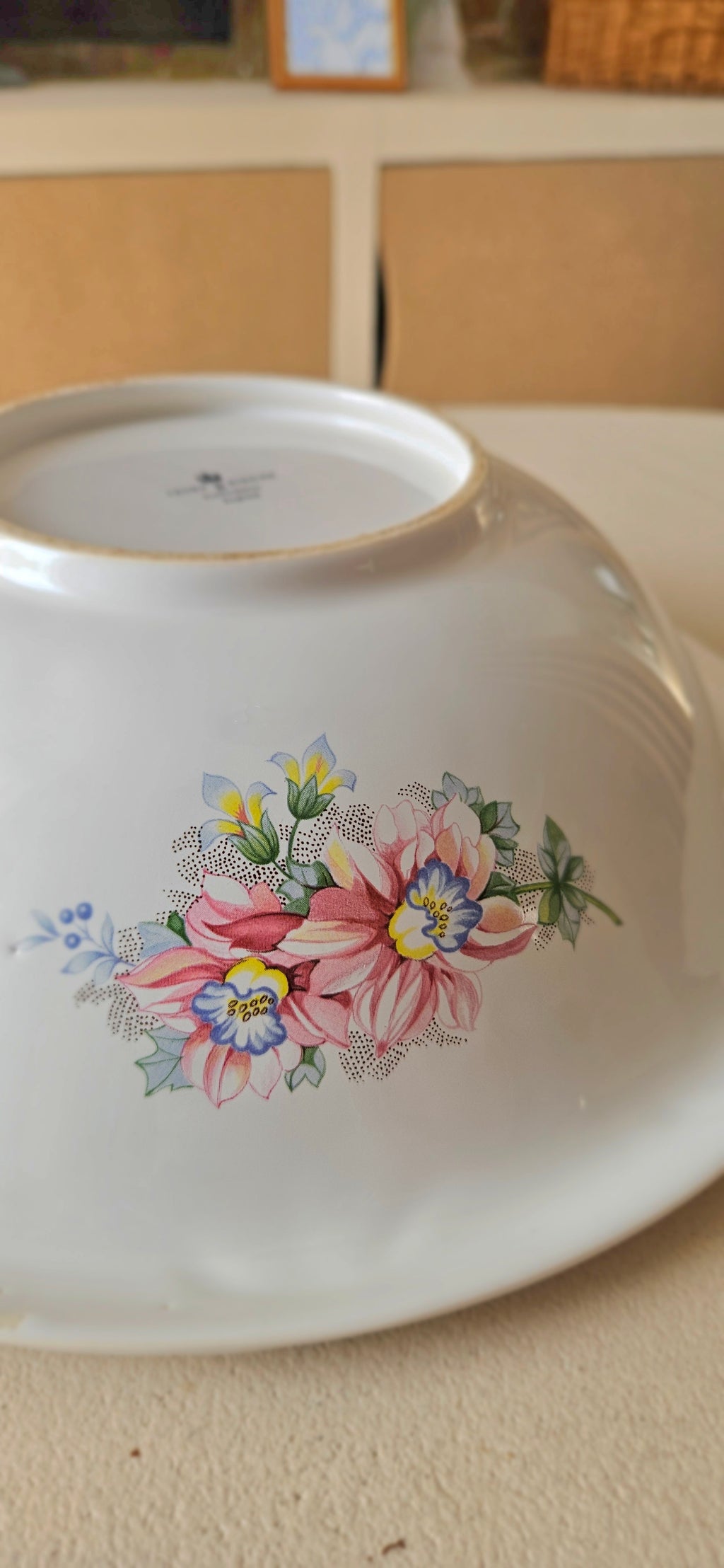 Grand plat creux ancien Crown Burslem – Faïence fine anglaise fleurie