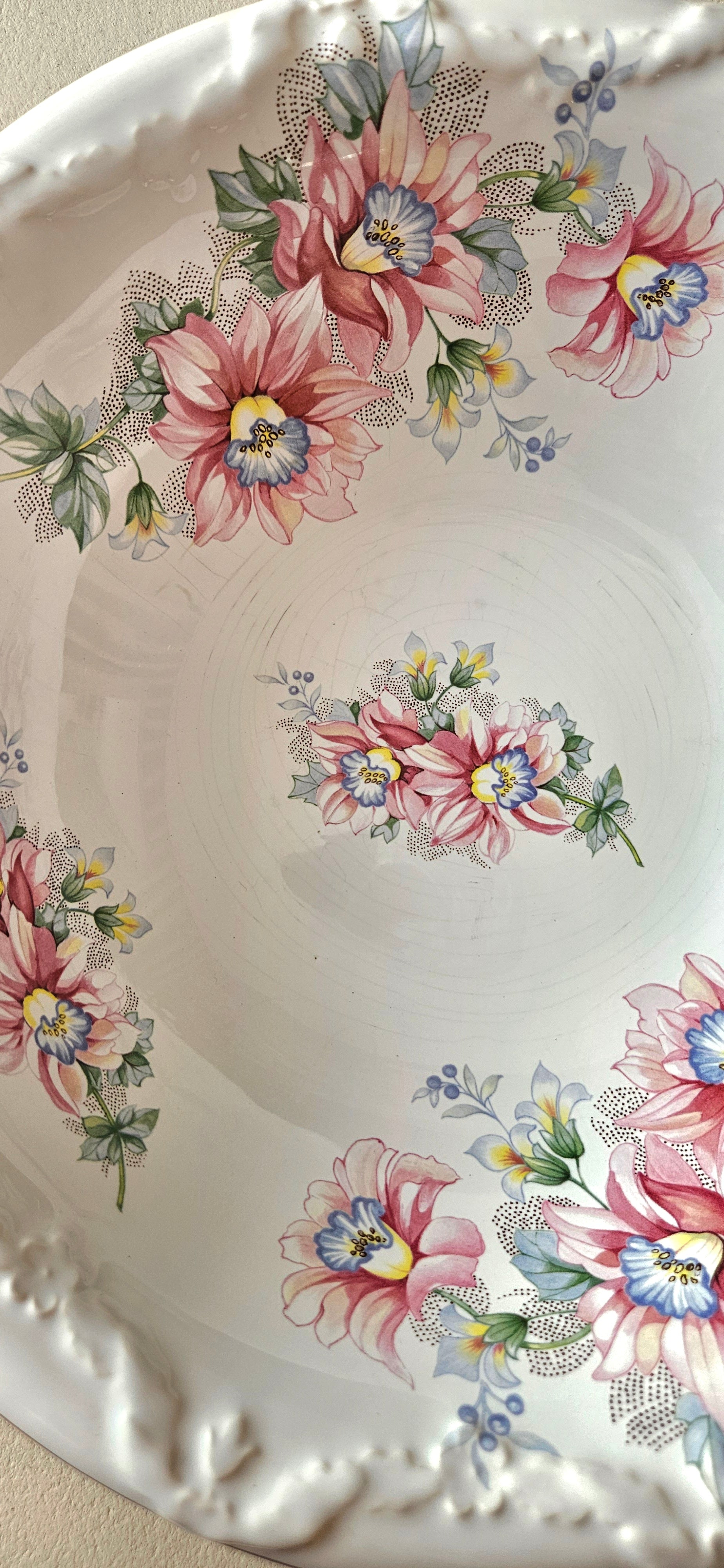 Grand plat creux ancien Crown Burslem – Faïence fine anglaise fleurie