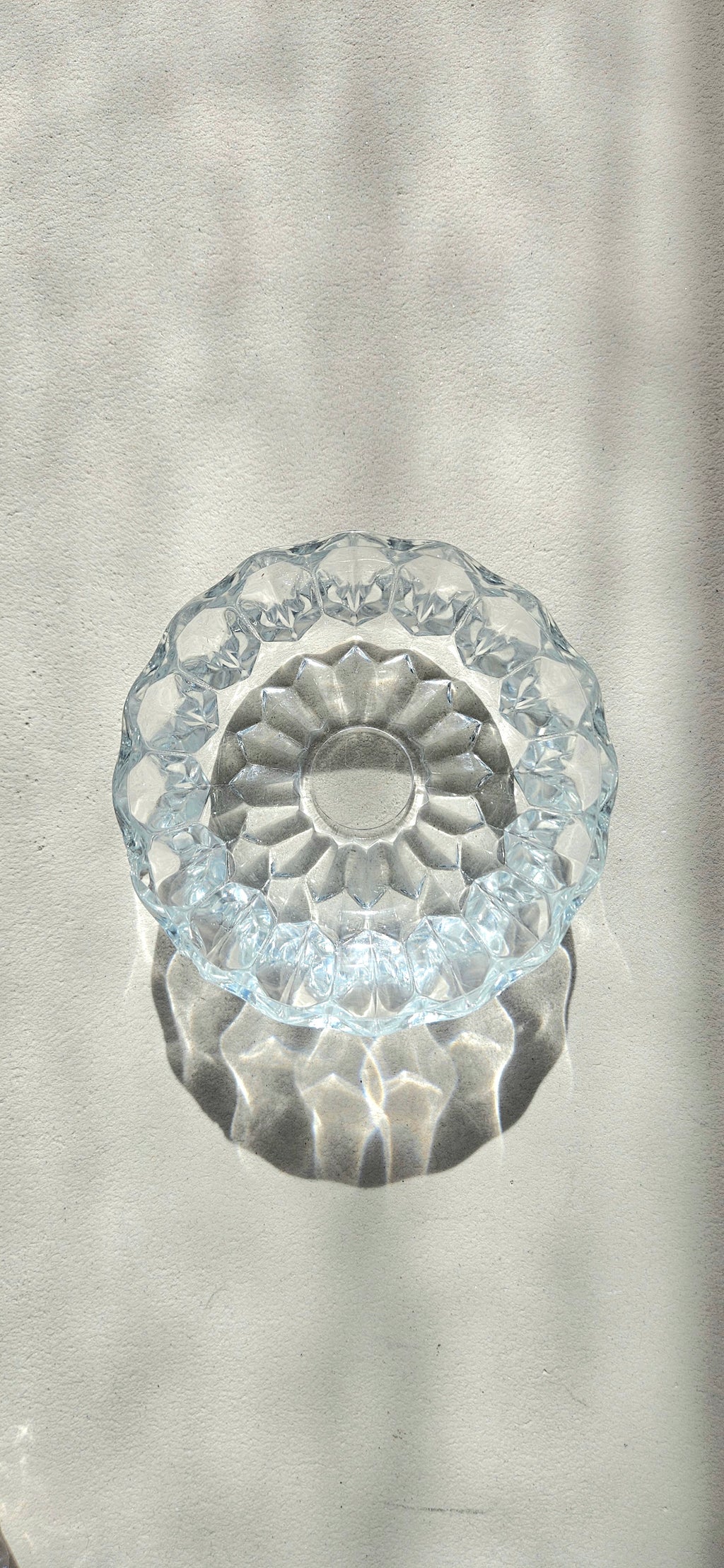 Lot de 5 coupelles vintage en verre coloré facetté