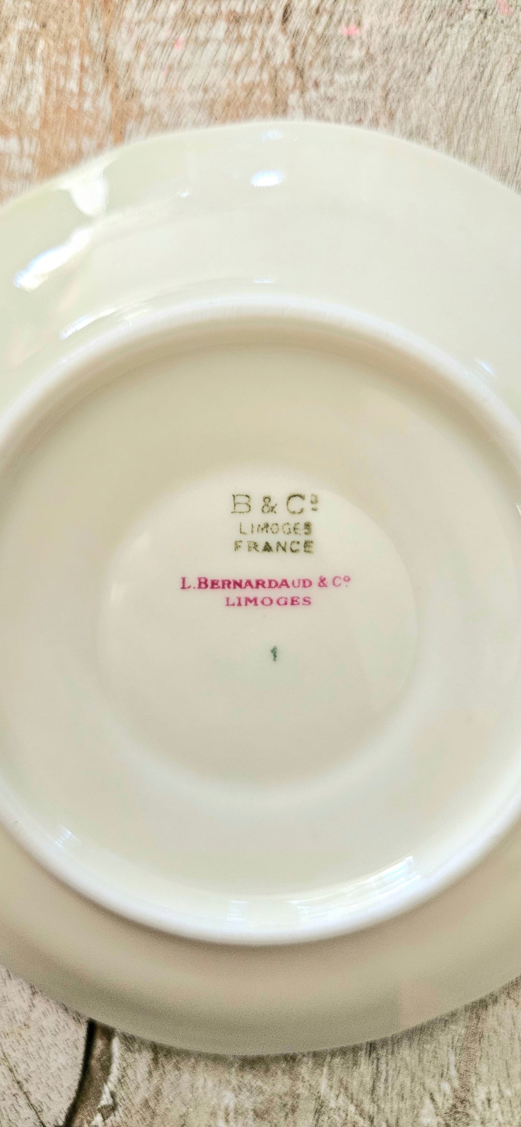 Service à café ancien Bernardaud Limoges en porcelaine fleurie et dorée