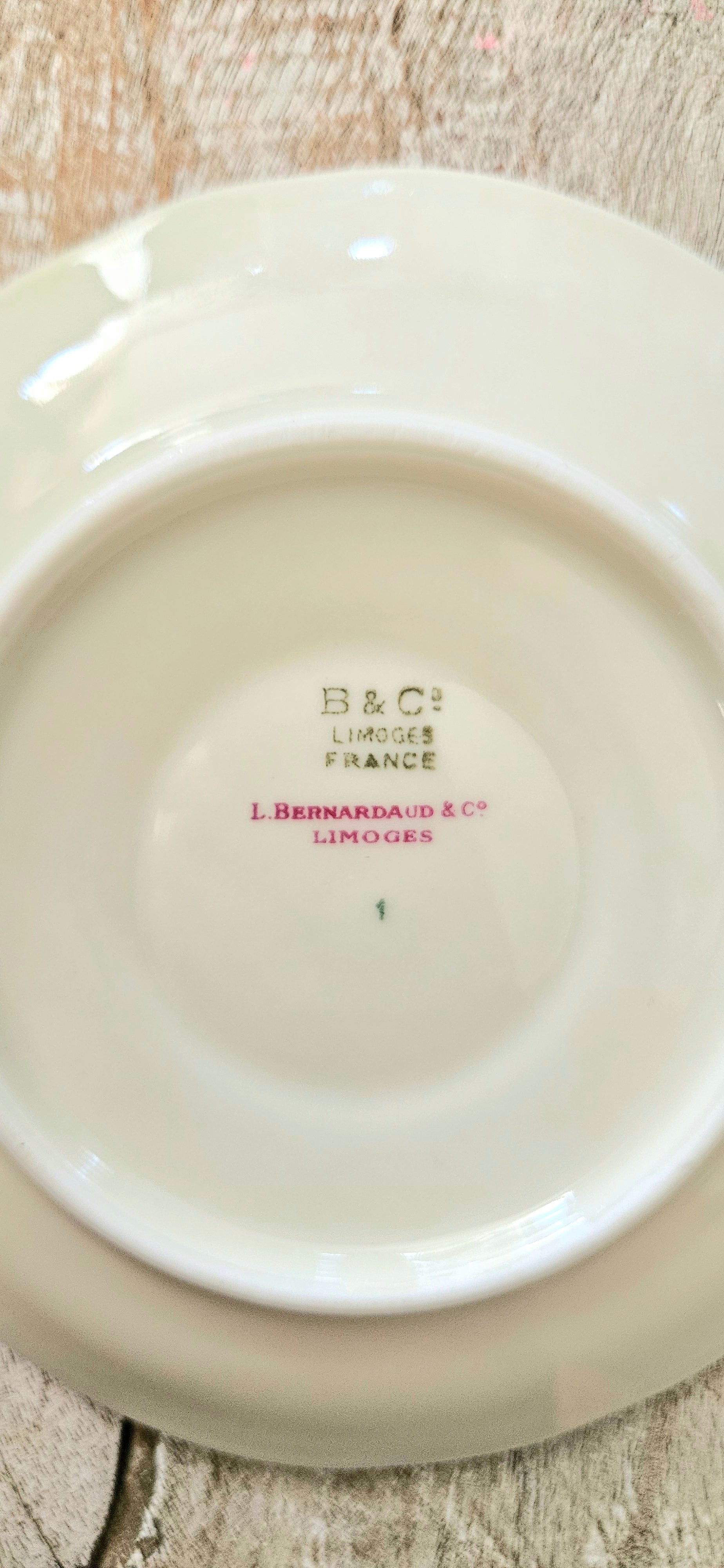 Service à café ancien Bernardaud Limoges en porcelaine fleurie et dorée