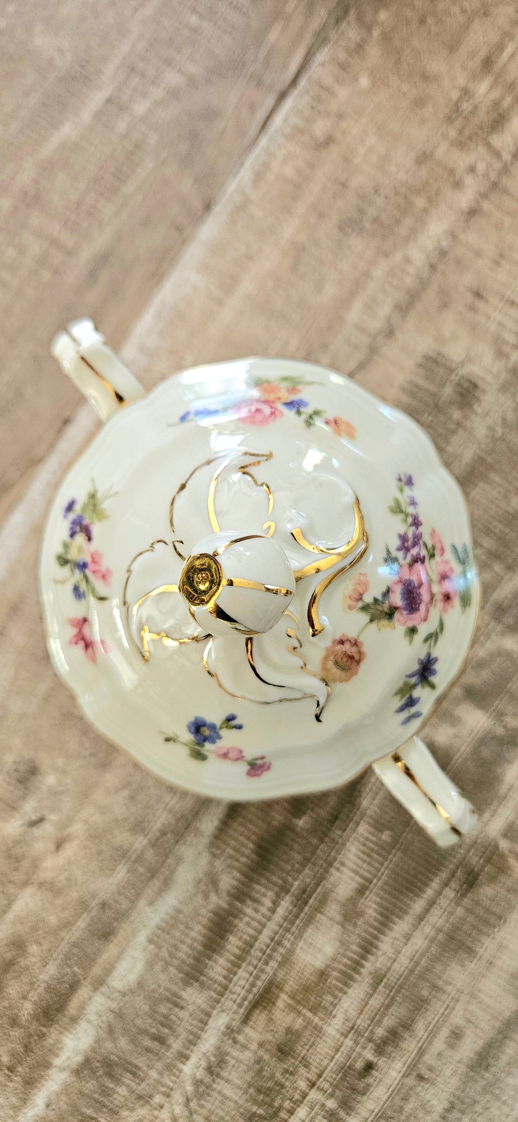 Service à café ancien Bernardaud Limoges en porcelaine fleurie et dorée