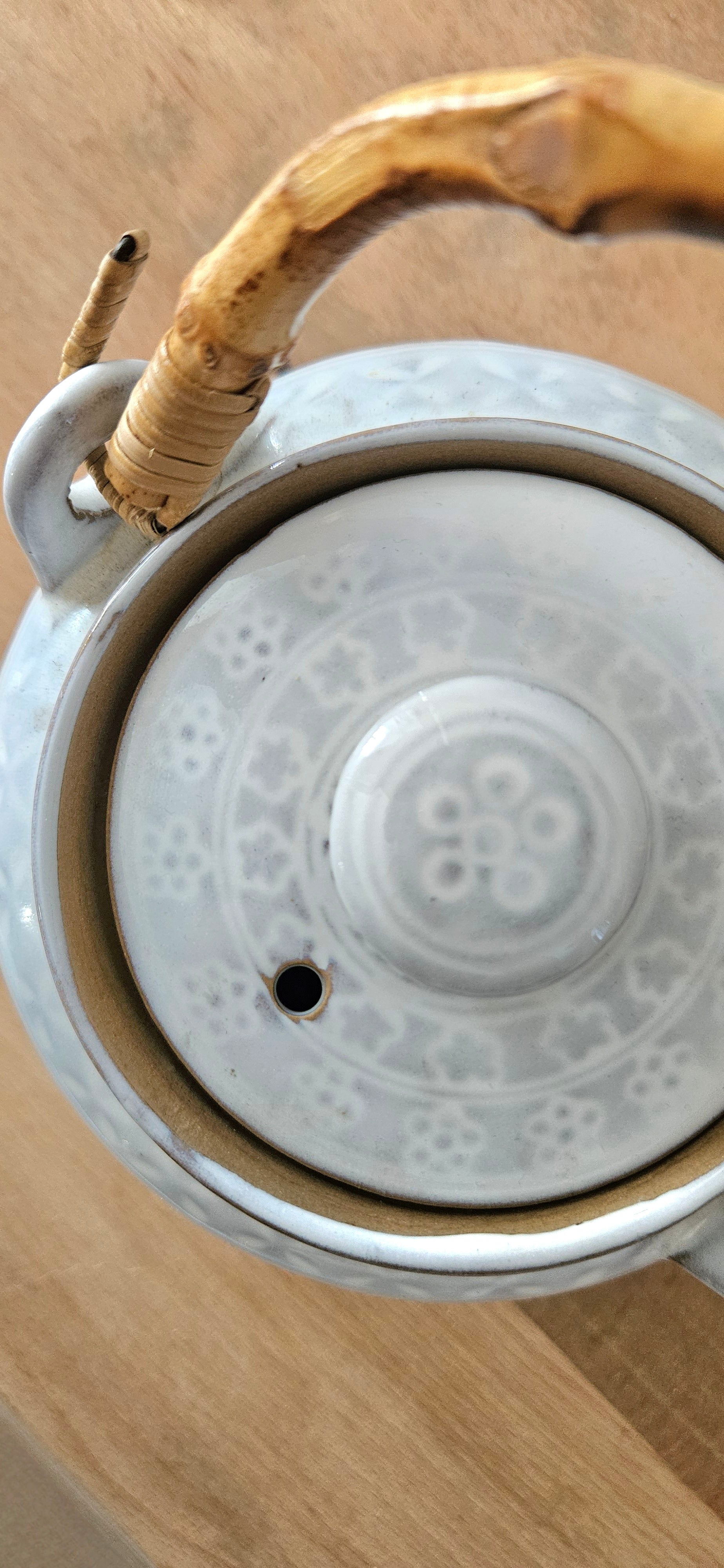 Théière japonaise vintage en céramique et bambou