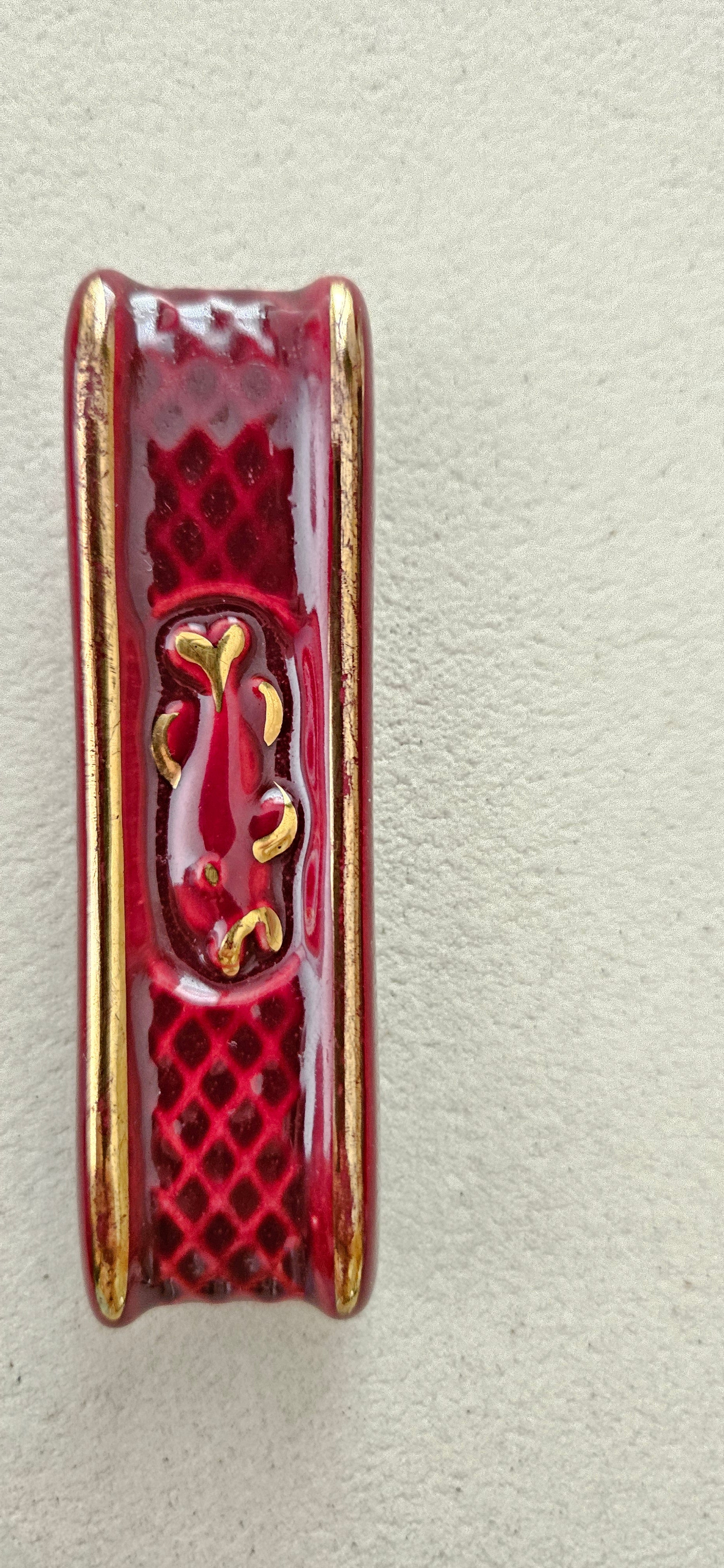 Lot de 10 porte-couteaux vintage en céramique rouge rubis et doré