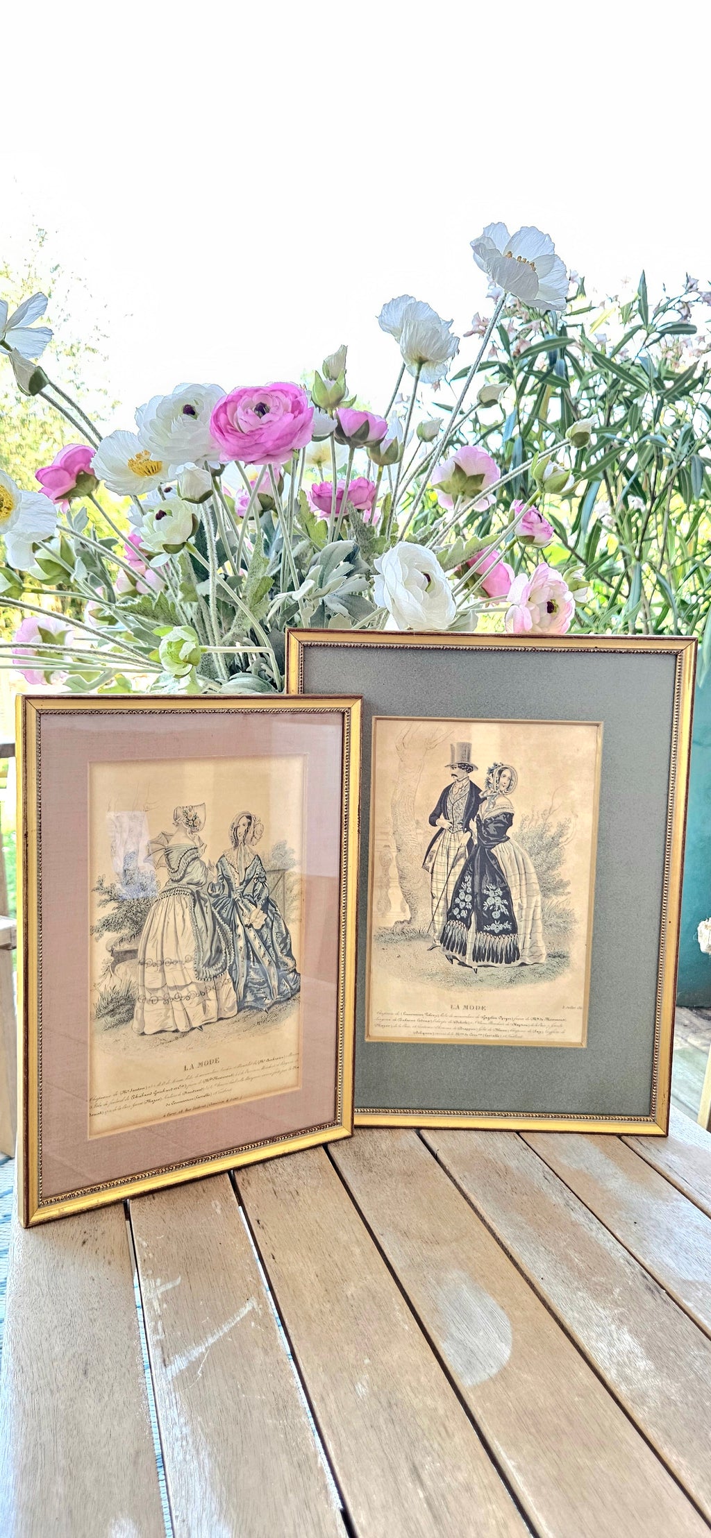 Charmante paire de gravures de mode françaises anciennes