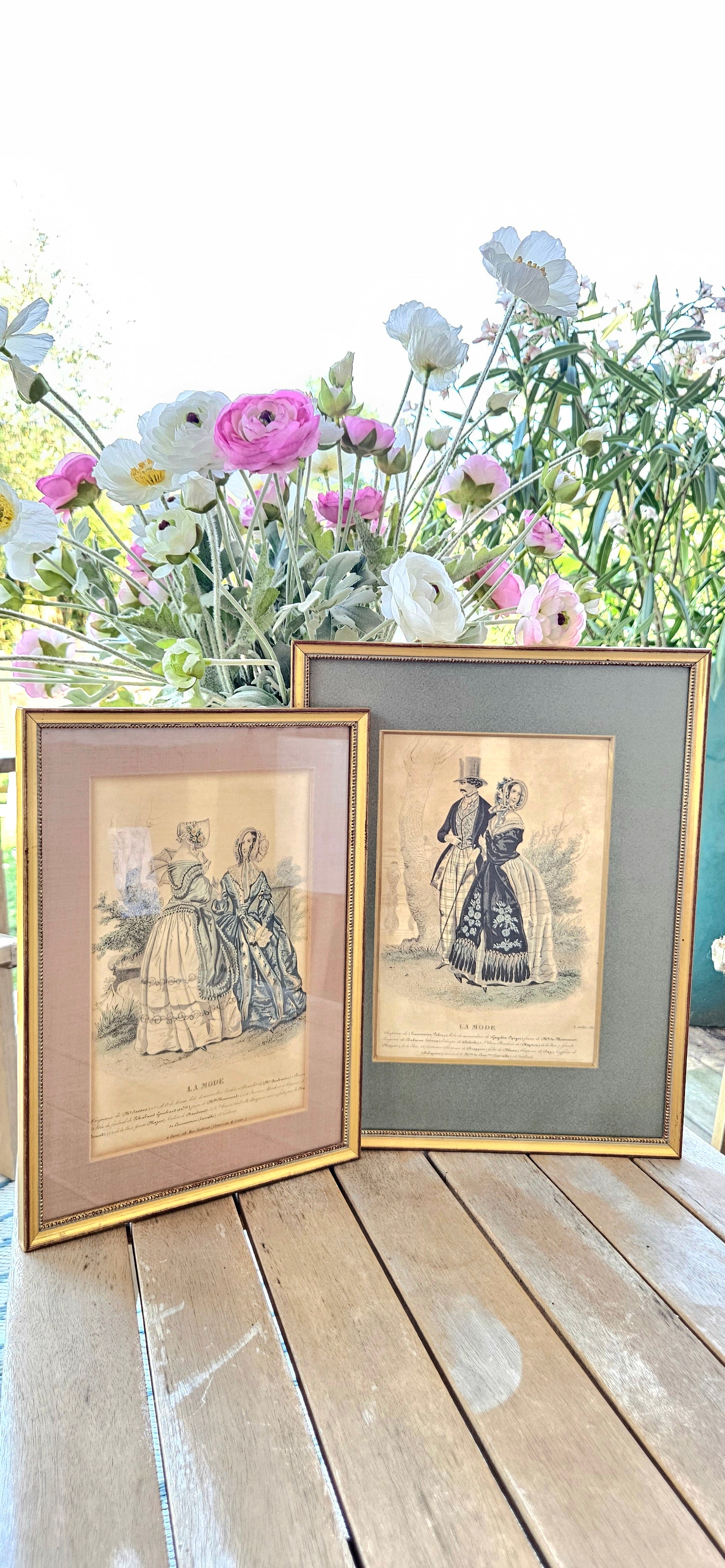 Charmante paire de gravures de mode françaises anciennes