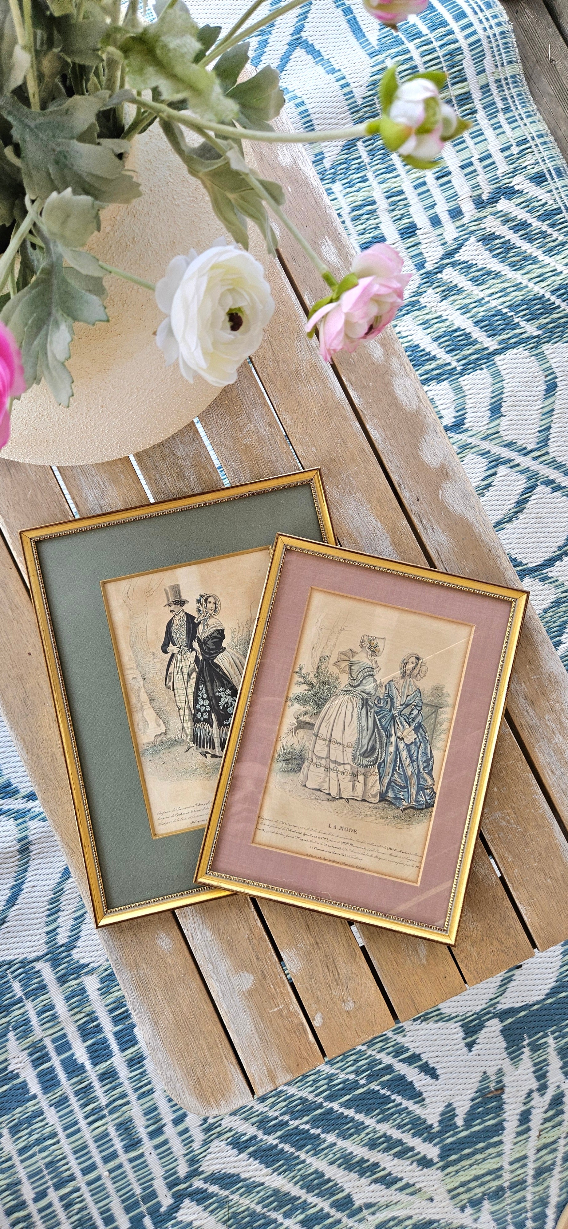 Charmante paire de gravures de mode françaises anciennes