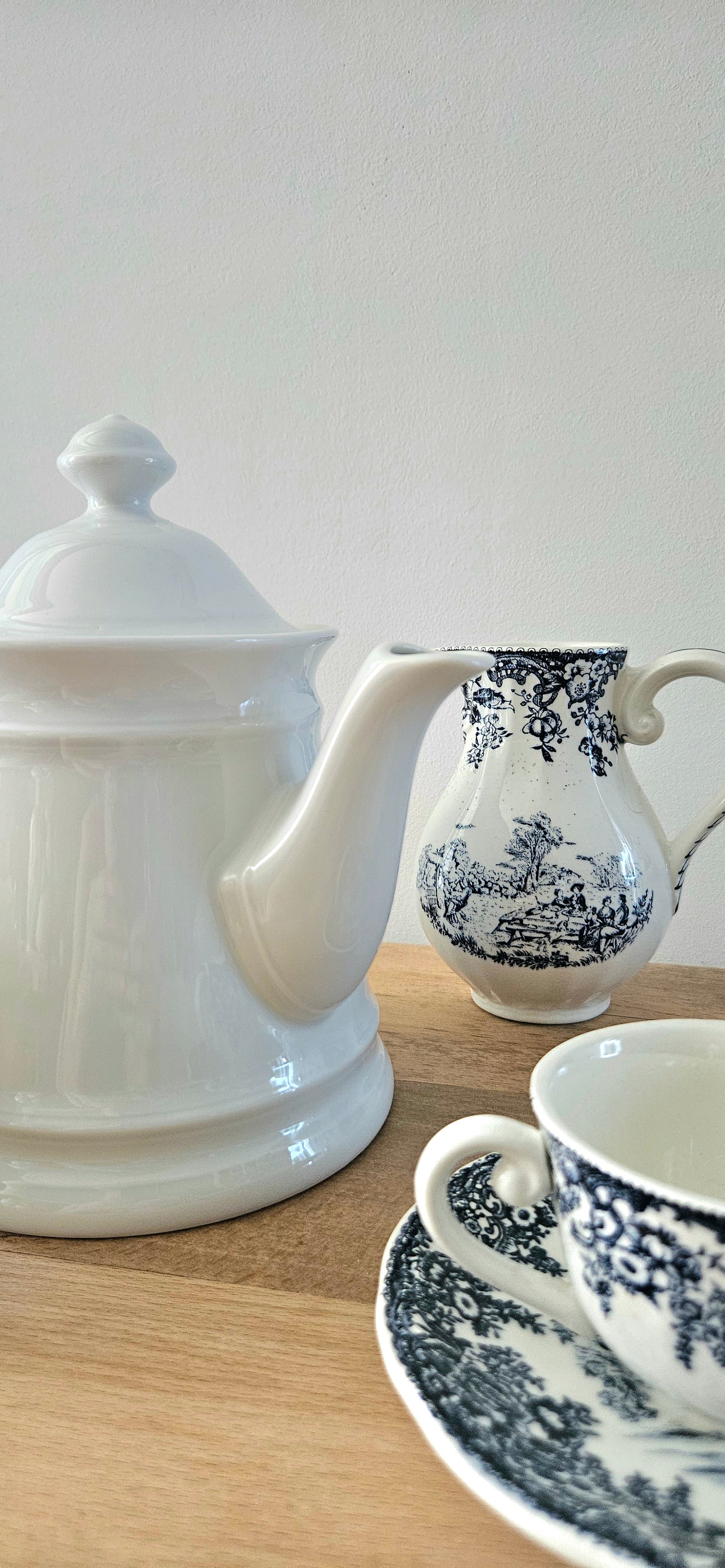 Cafetière ancienne Winterling Bavaria blanche – Porcelaine allemande vintage 1L