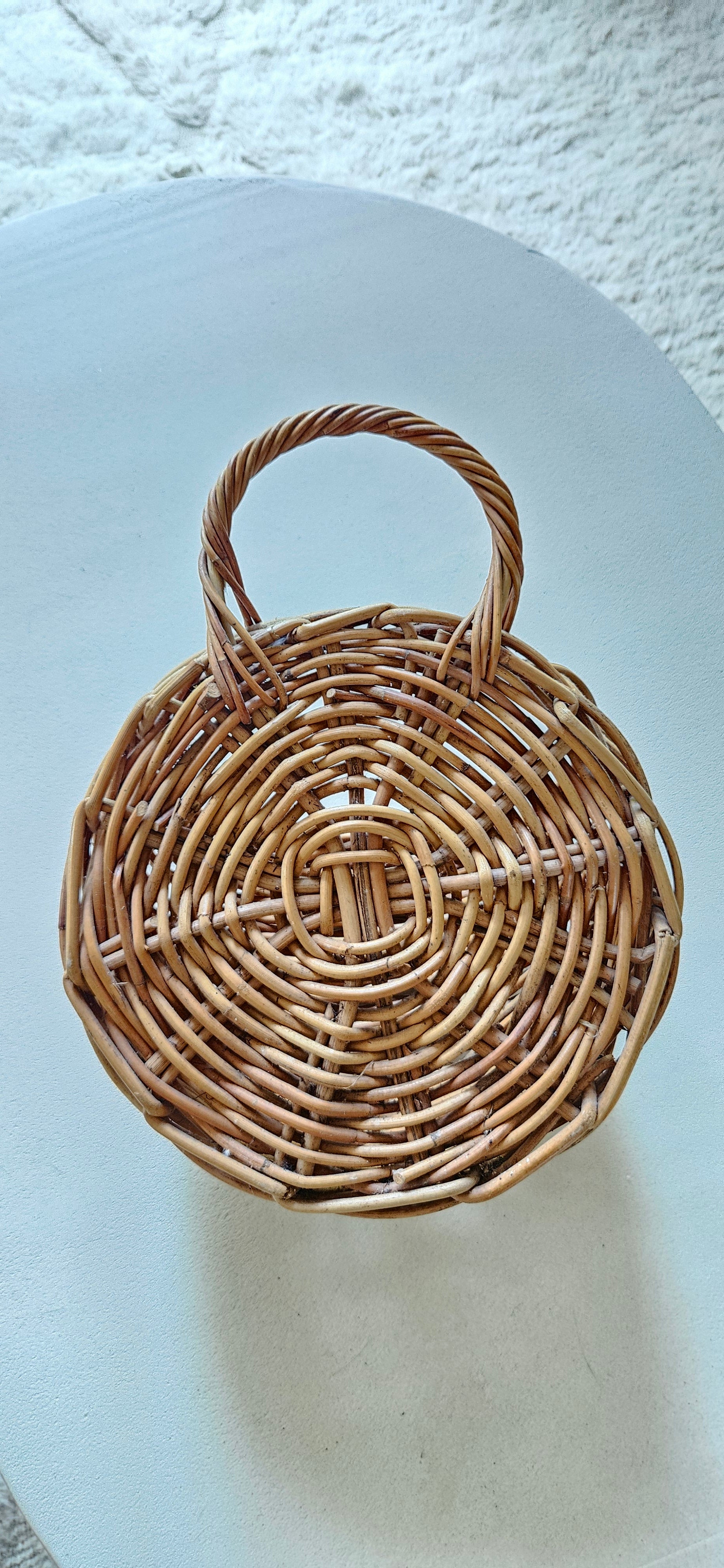 Panier mural en osier