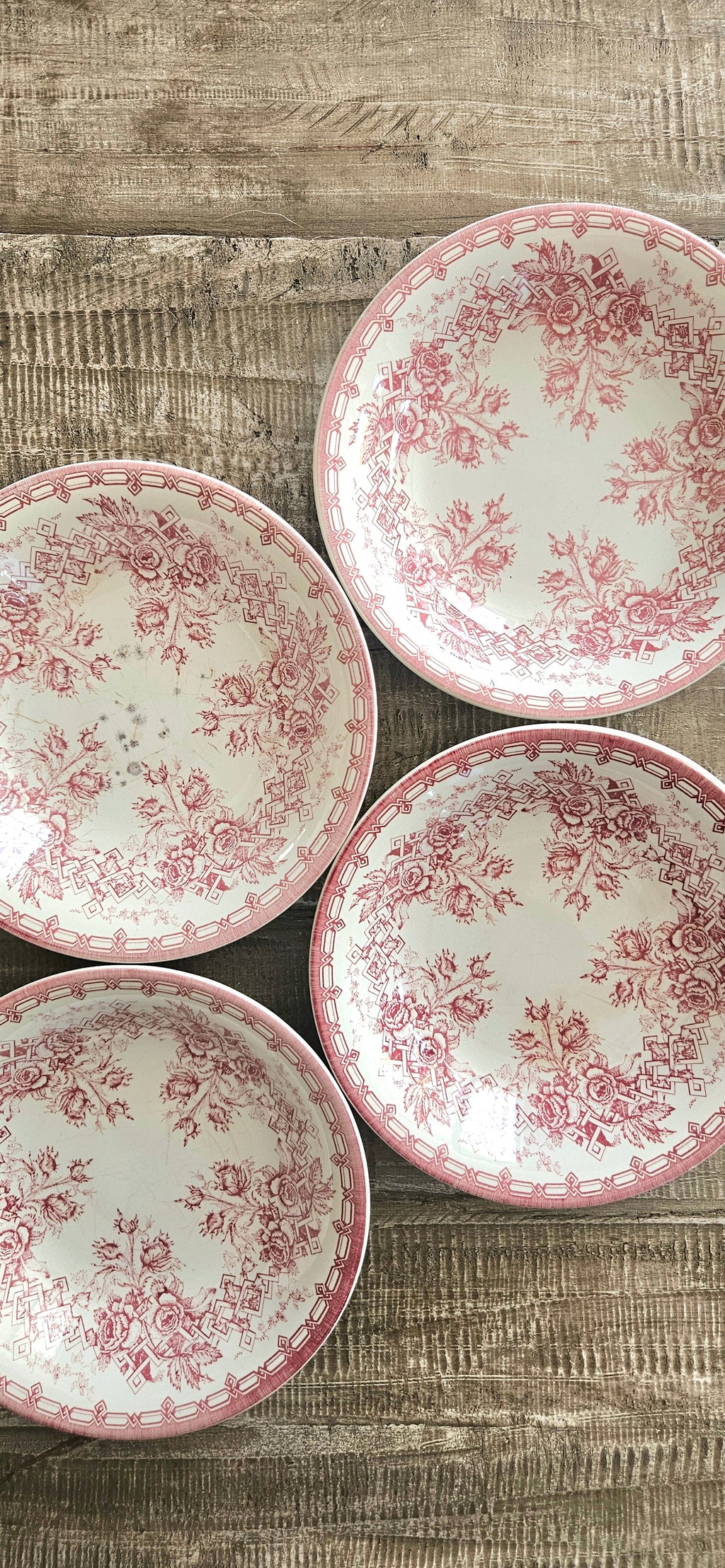 Lot de 4 assiettes creuses vintage Sarreguemines roses