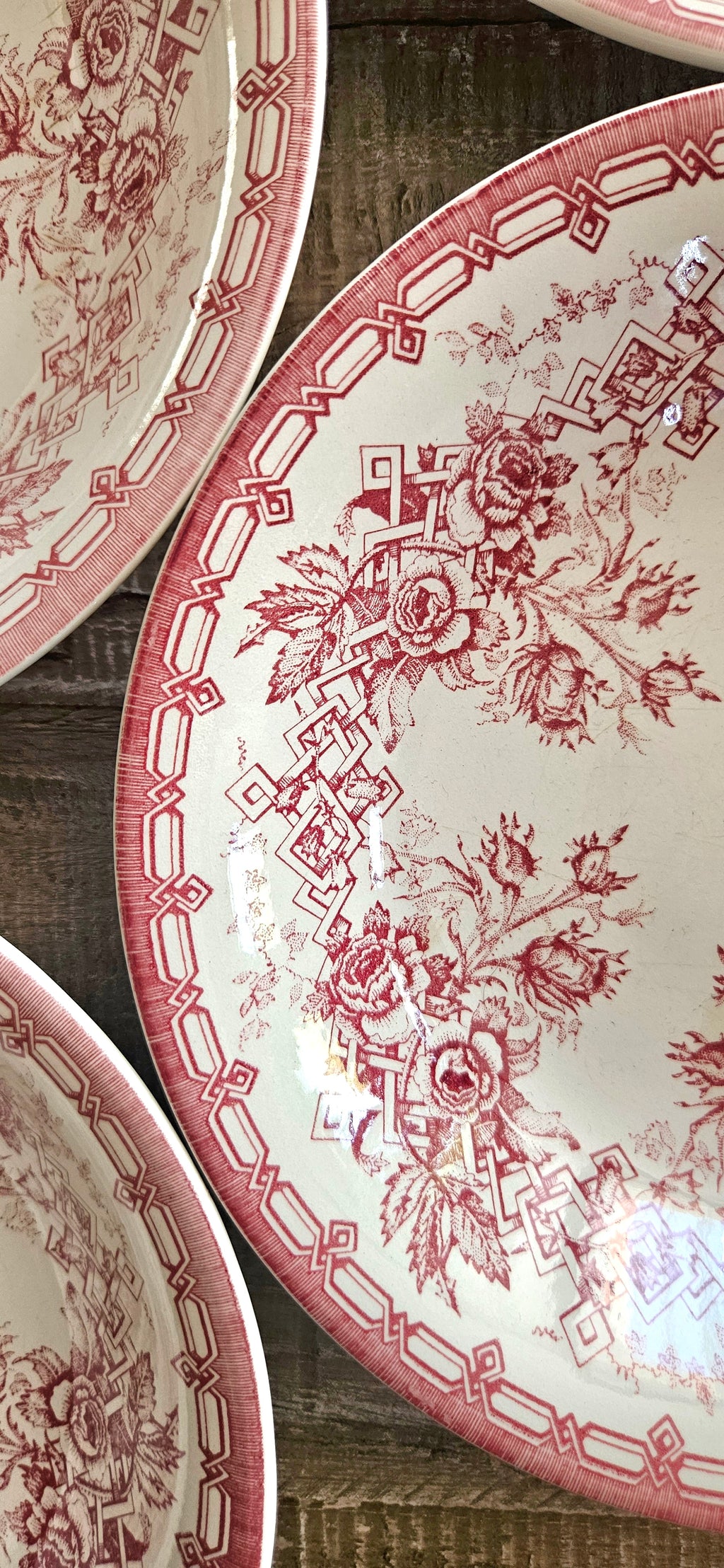 Lot de 4 assiettes creuses vintage Sarreguemines roses
