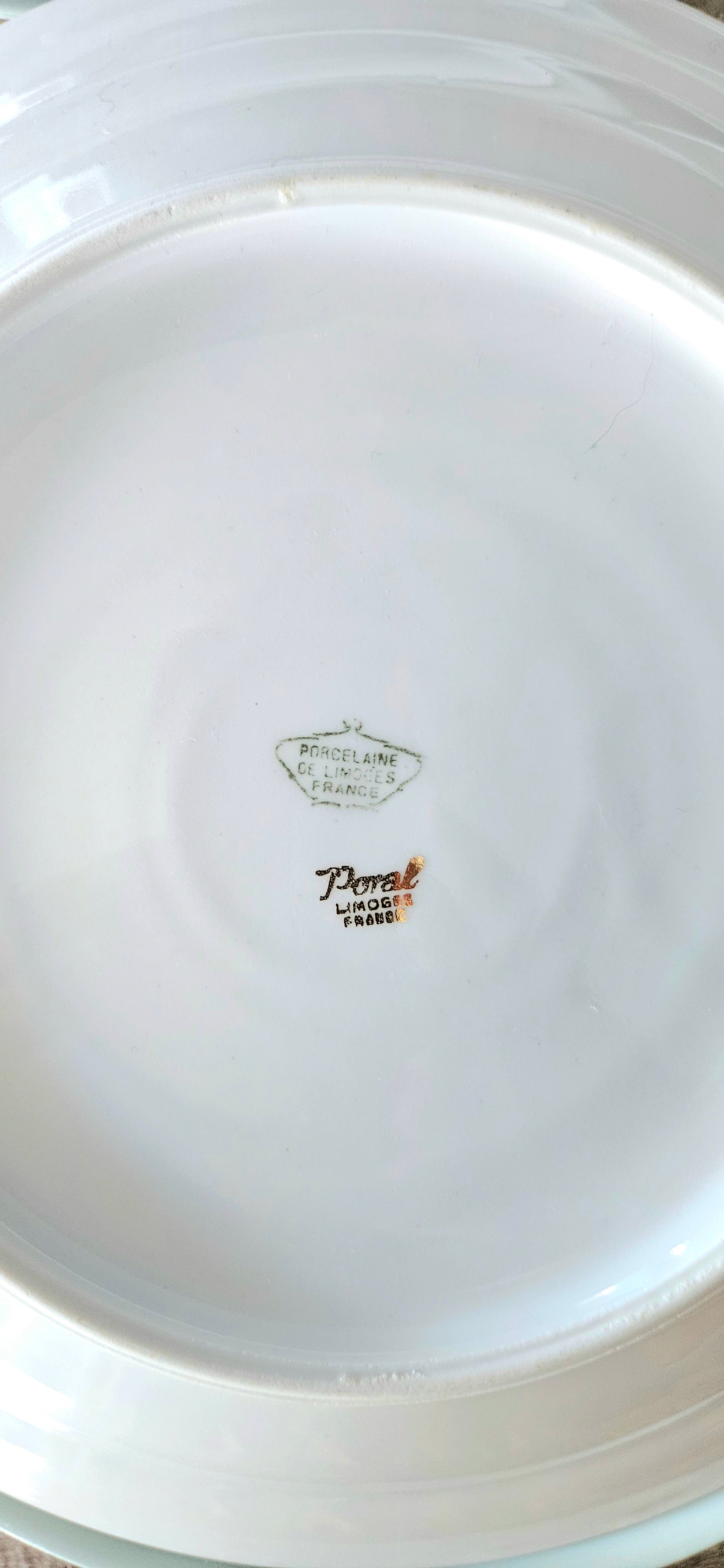Assiette creuse 23.5 cm Poral Limoges