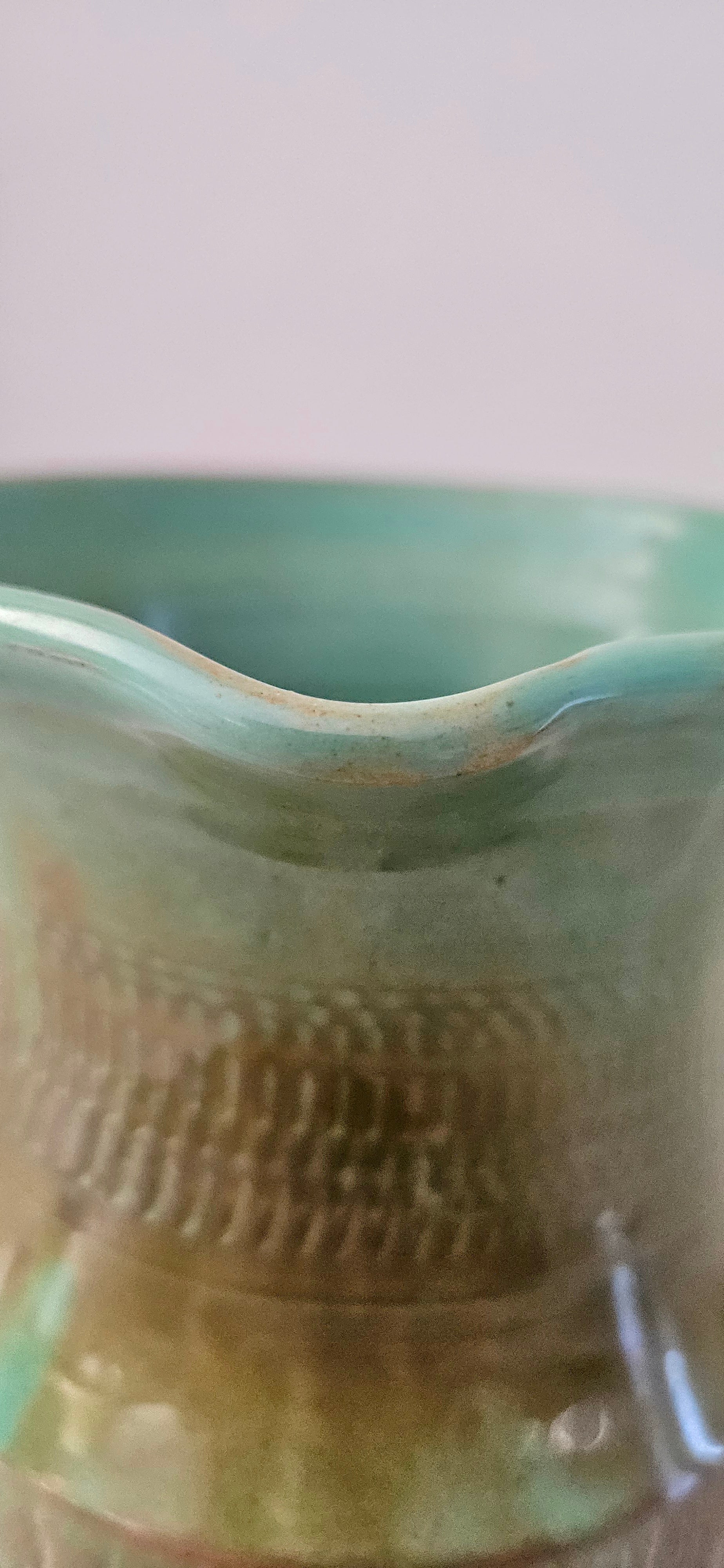 Pichet vintage en grès émaillé vert