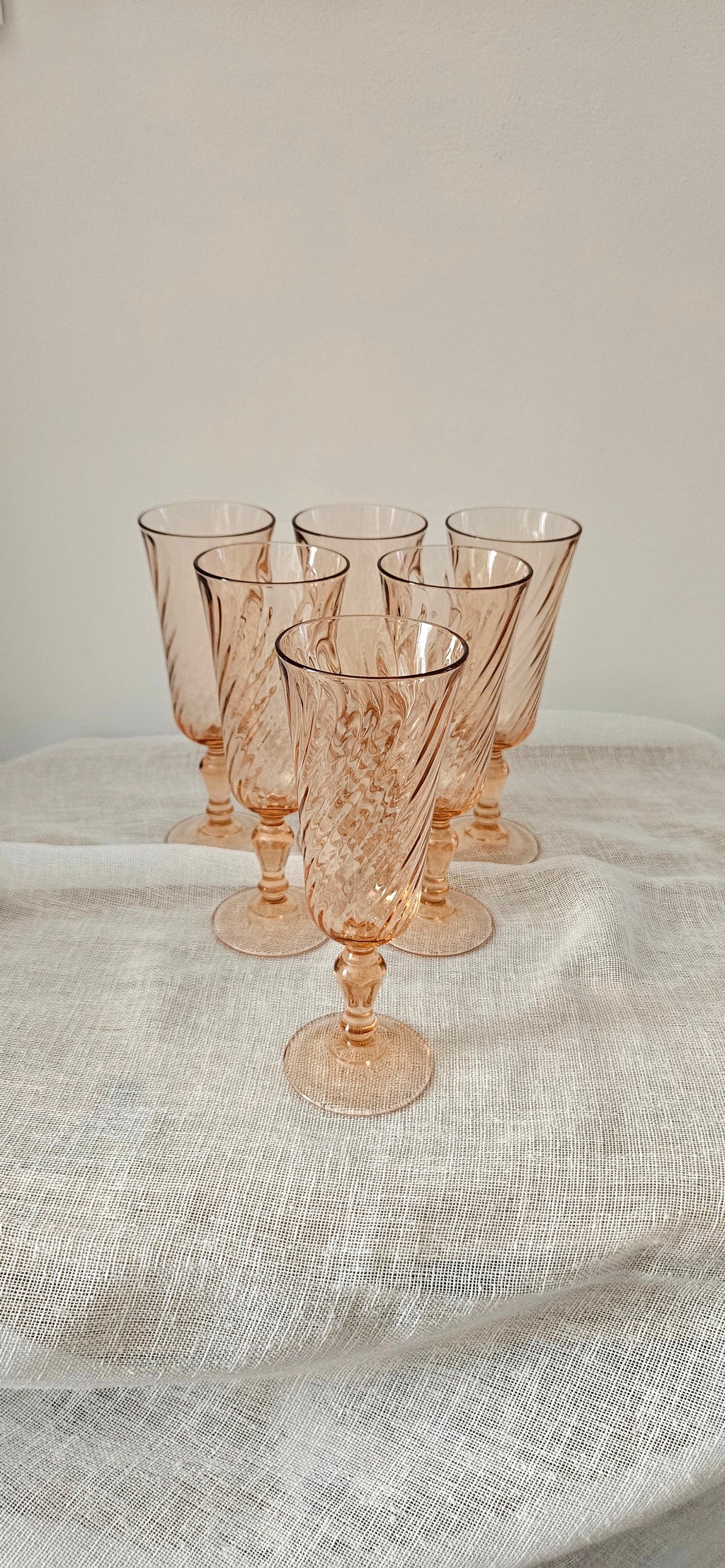 Lot de 6 flûtes à champagne vintage en verre rose