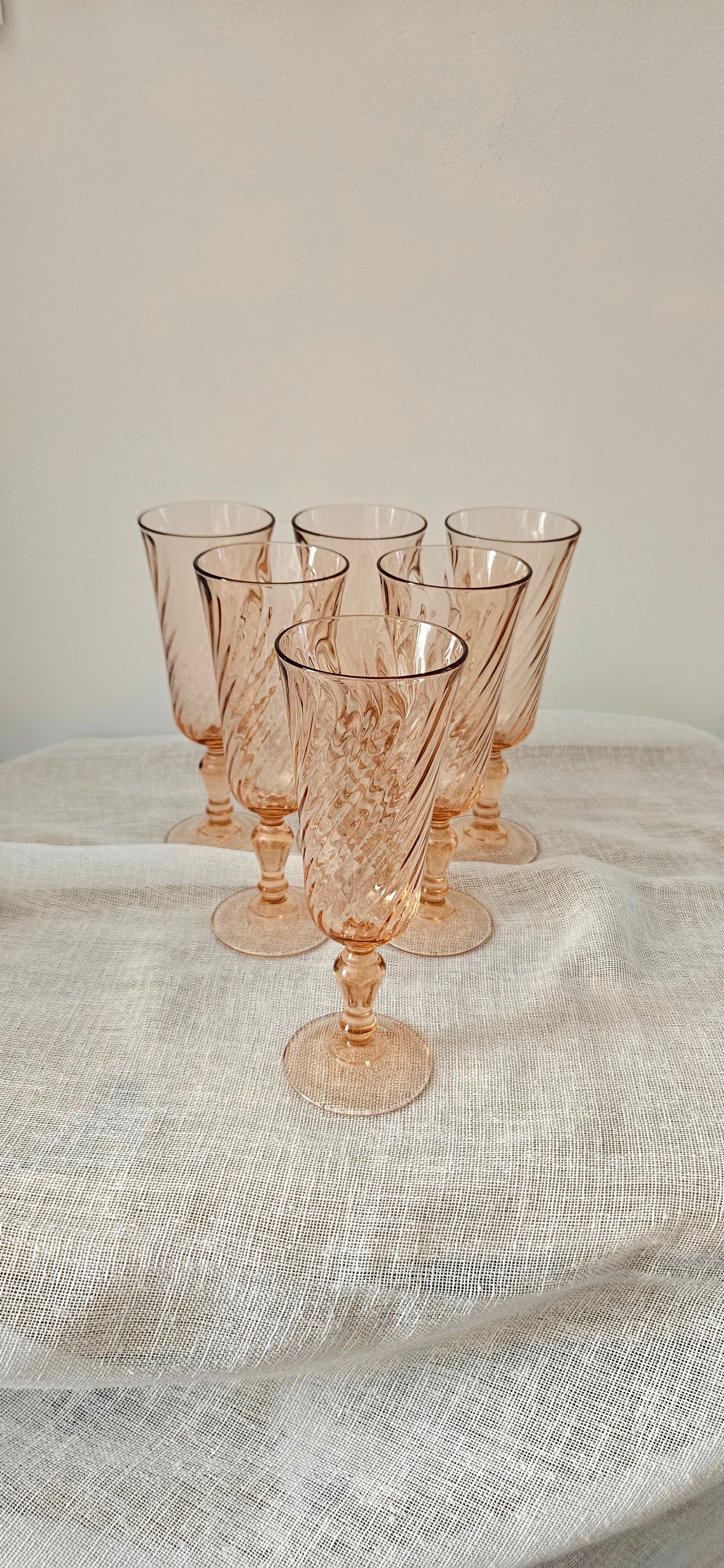 Lot de 6 flûtes à champagne vintage en verre rose