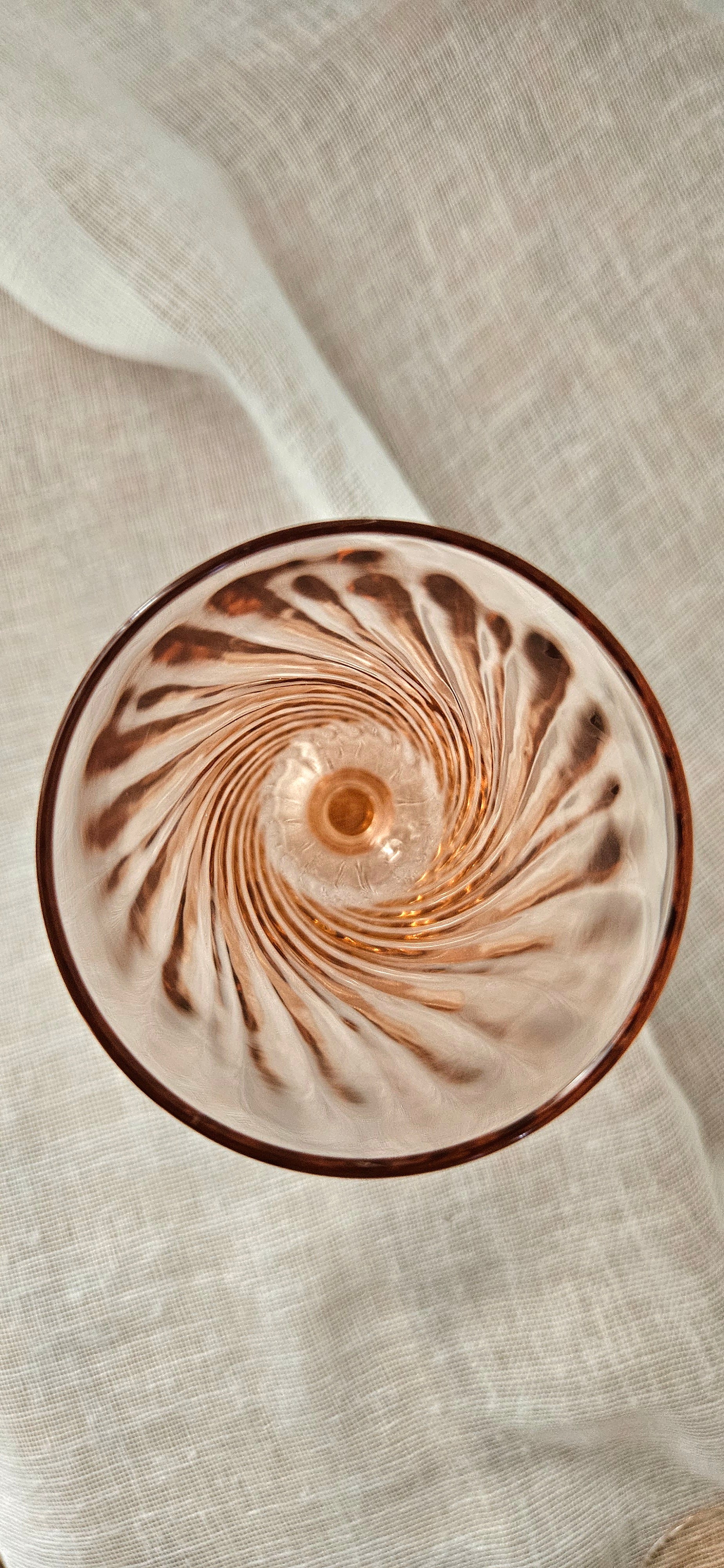 Lot de 6 flûtes à champagne vintage en verre rose