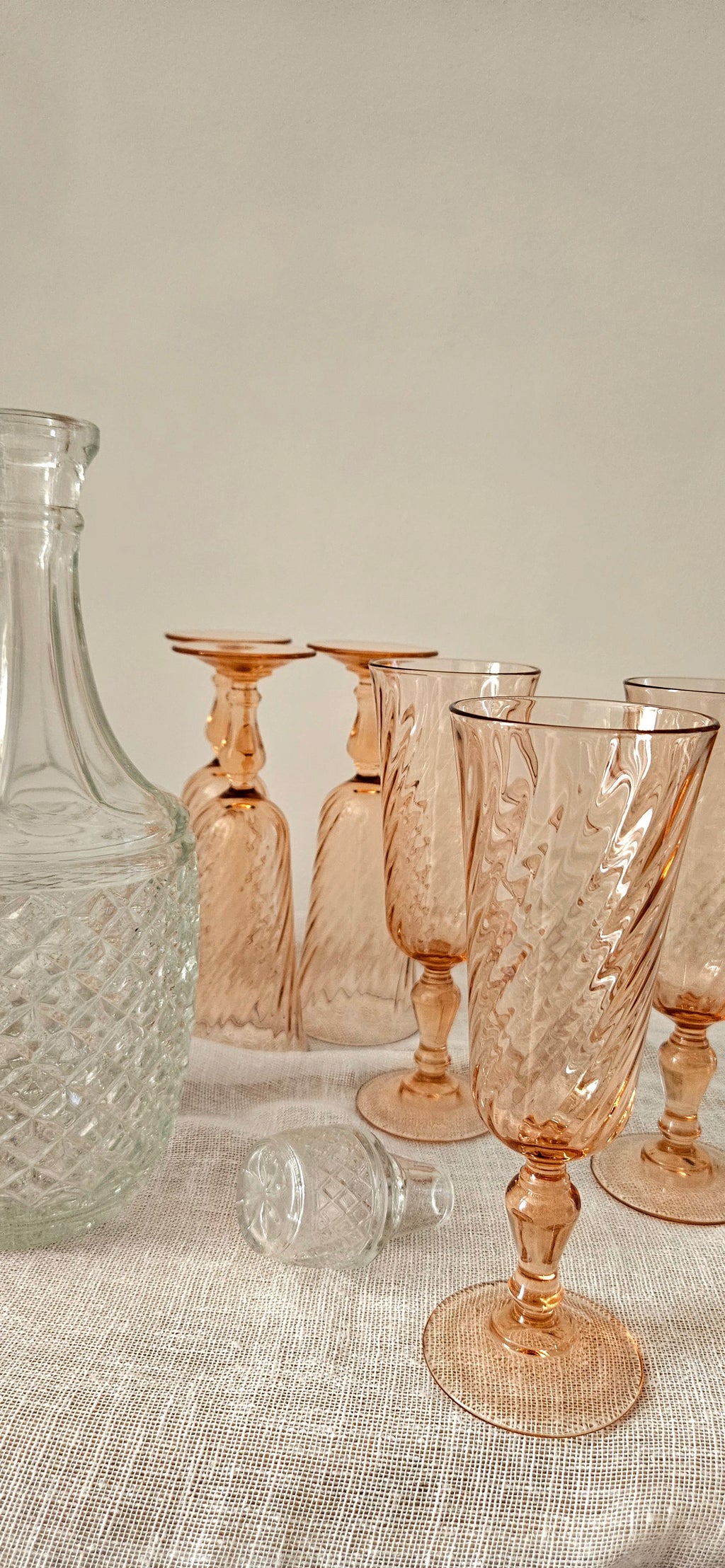 Lot de 6 flûtes à champagne vintage en verre rose