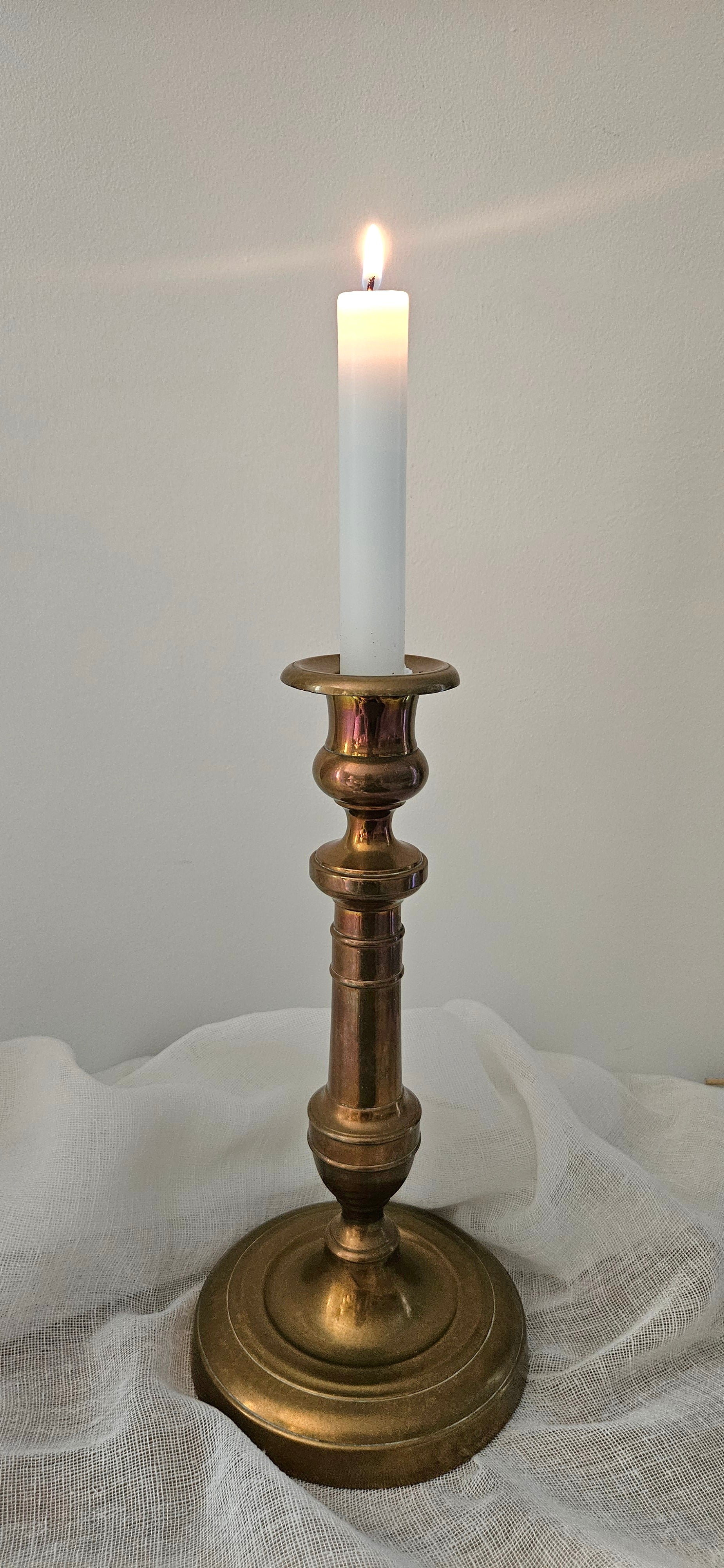 Bougeoir ancien en laiton 26 cm