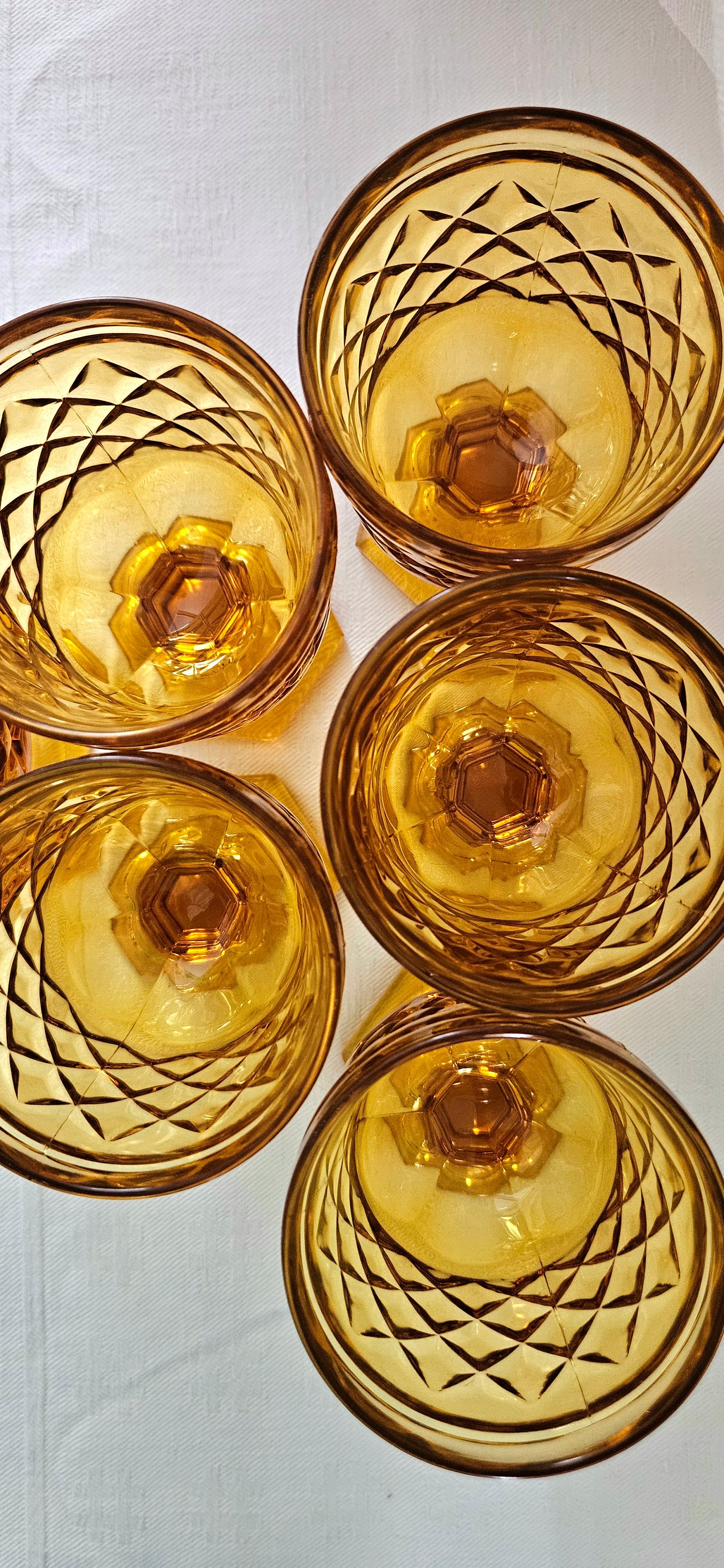 Lot de 6 verres sur pied ambrés vintage
