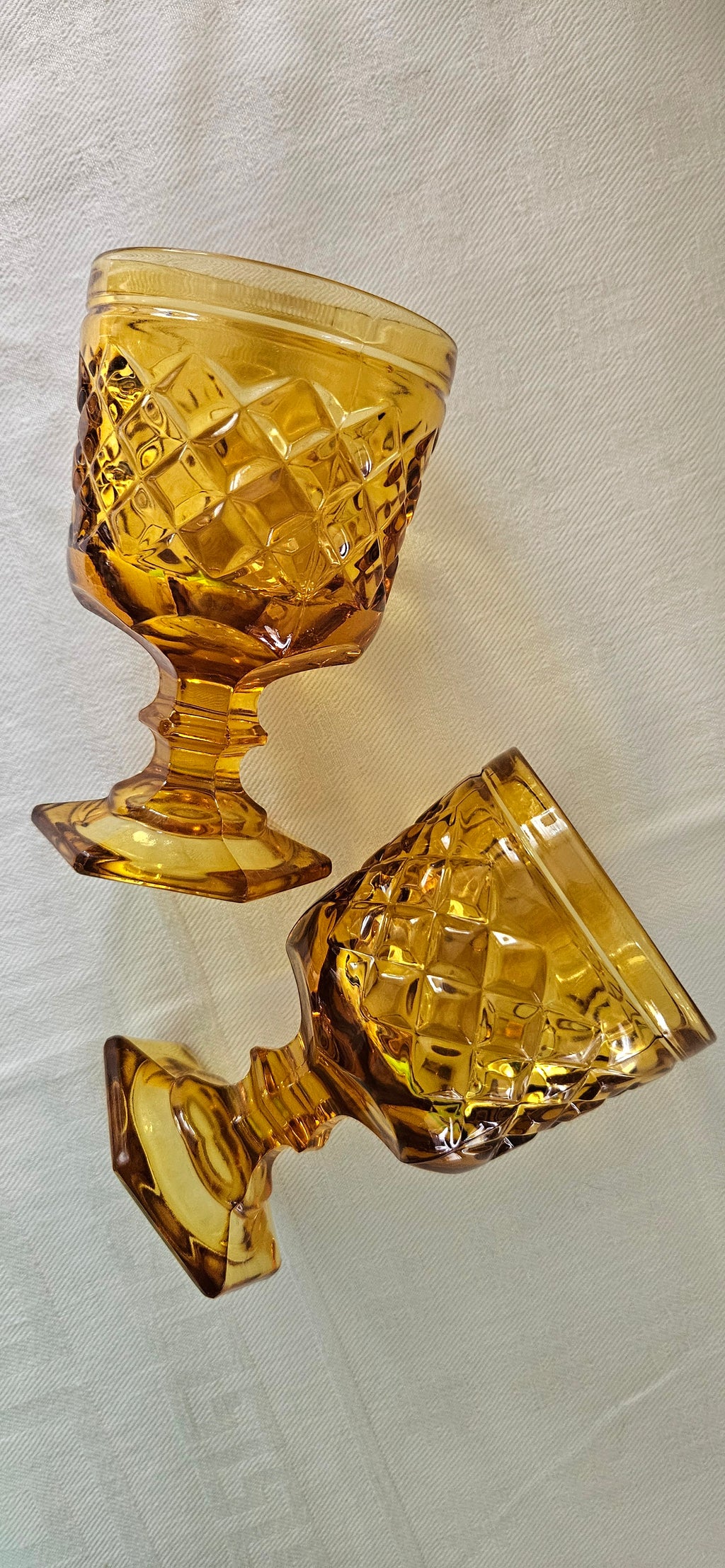 Lot de 6 verres sur pied ambrés vintage