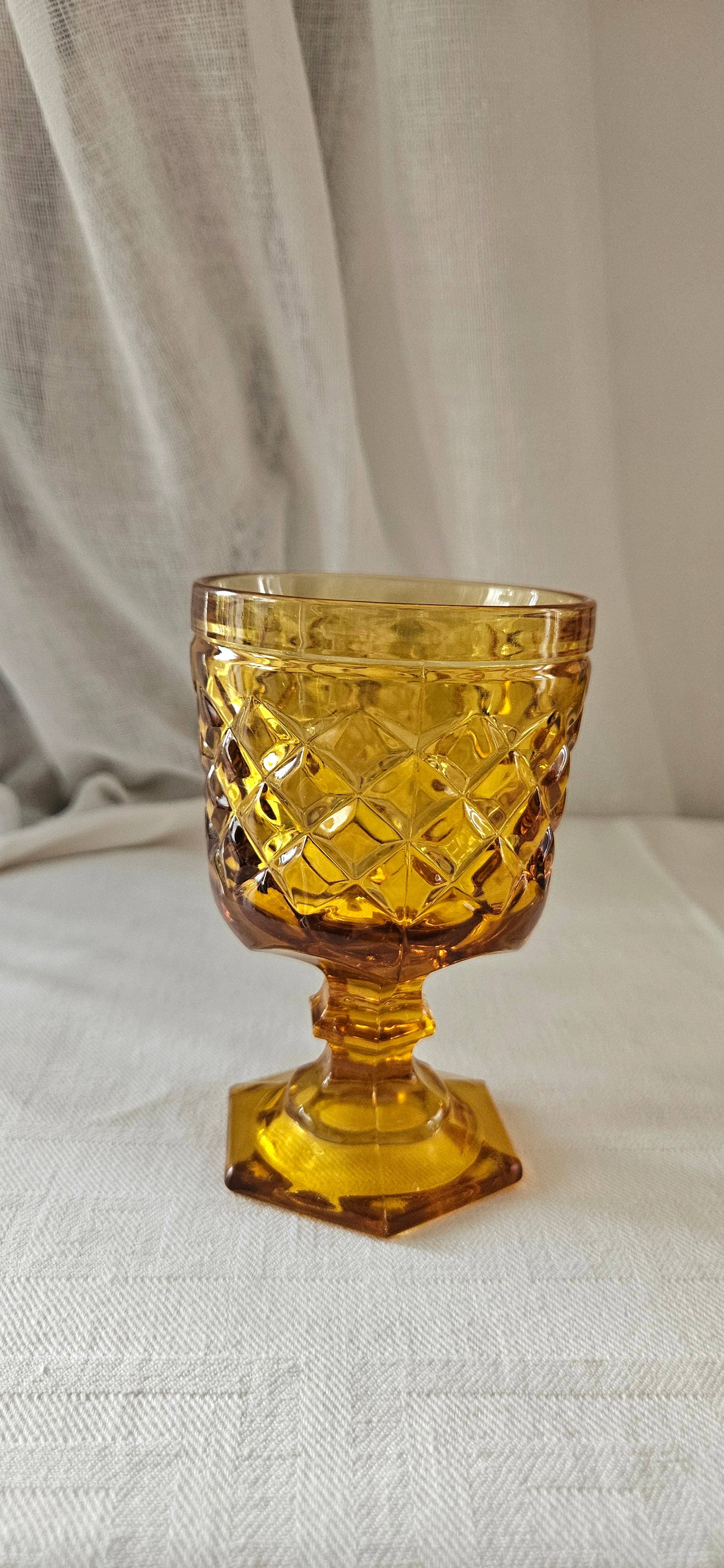 Lot de 6 verres sur pied ambrés vintage