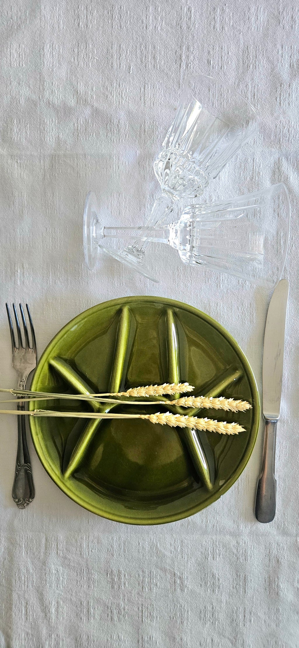 2 assiettes vintage compartimentées années 70