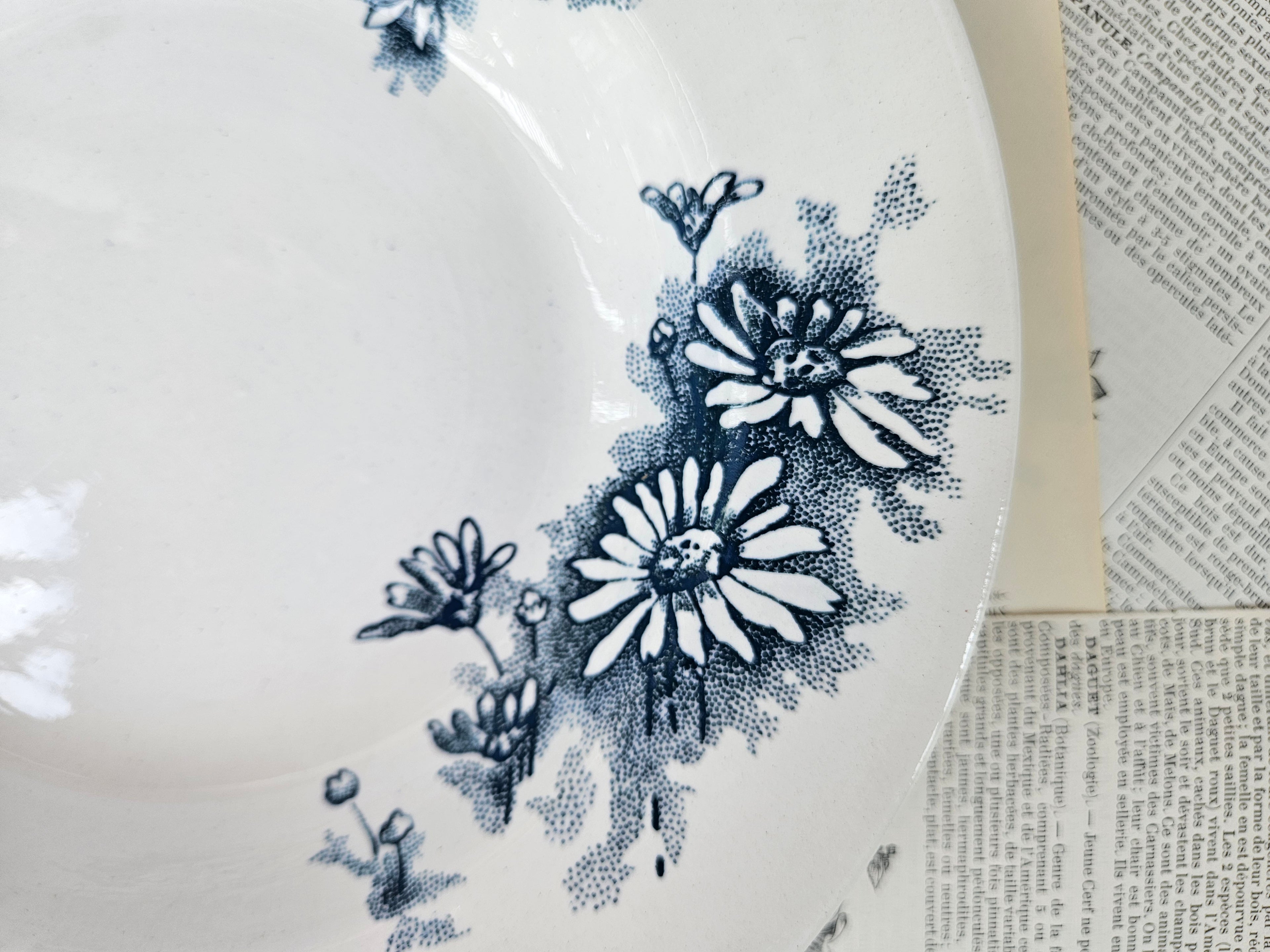 Assiette creuse Faïencerie Nouvelle Givors modèle Marguerite – Terre de fer