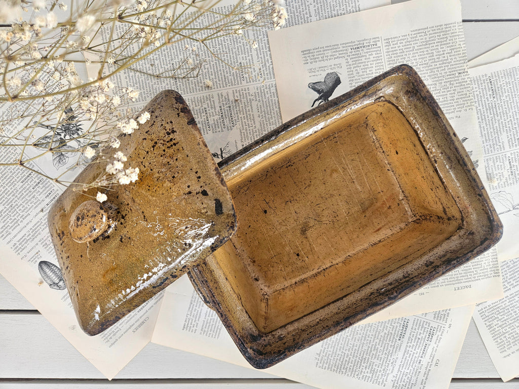 Ancienne terrine en grès émaillé miel avec couvercle
