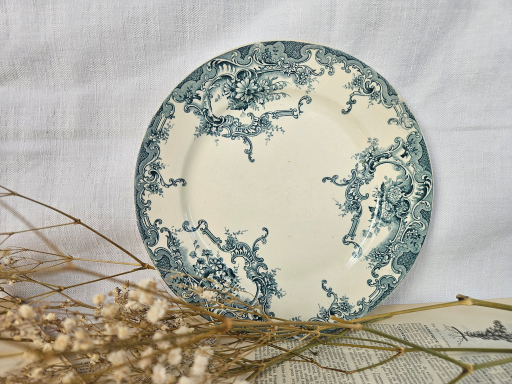 4 assiettes à dessert anciennes Terre de Fer BFK Boch Frères Keramis modèle Dauphin