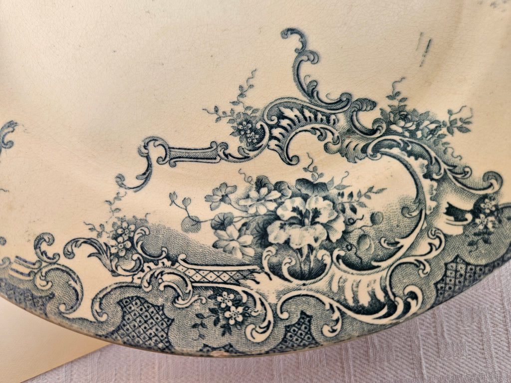 4 assiettes à dessert anciennes Terre de Fer BFK Boch Frères Keramis modèle Dauphin