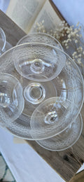 Lot de 5 coupes à champagne anciennes en verre gravé