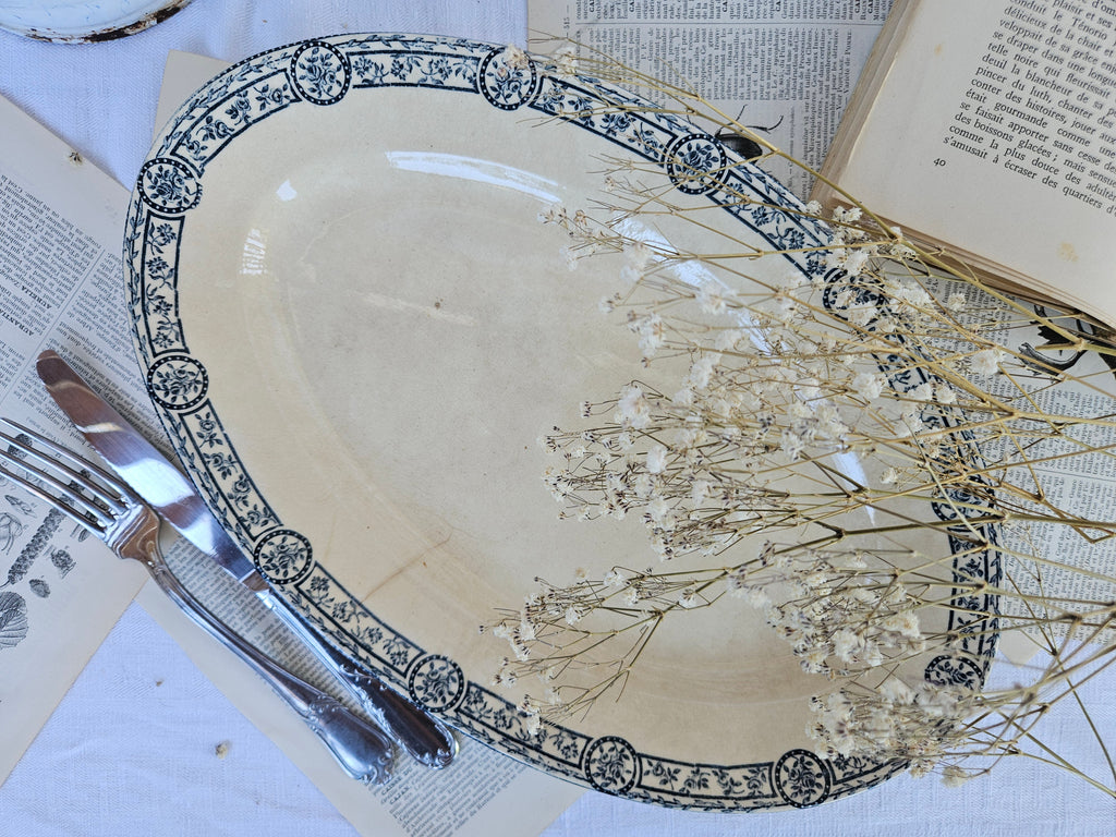 Grand plat ovale ancien E.C. Salins Bristol | Terre de fer française